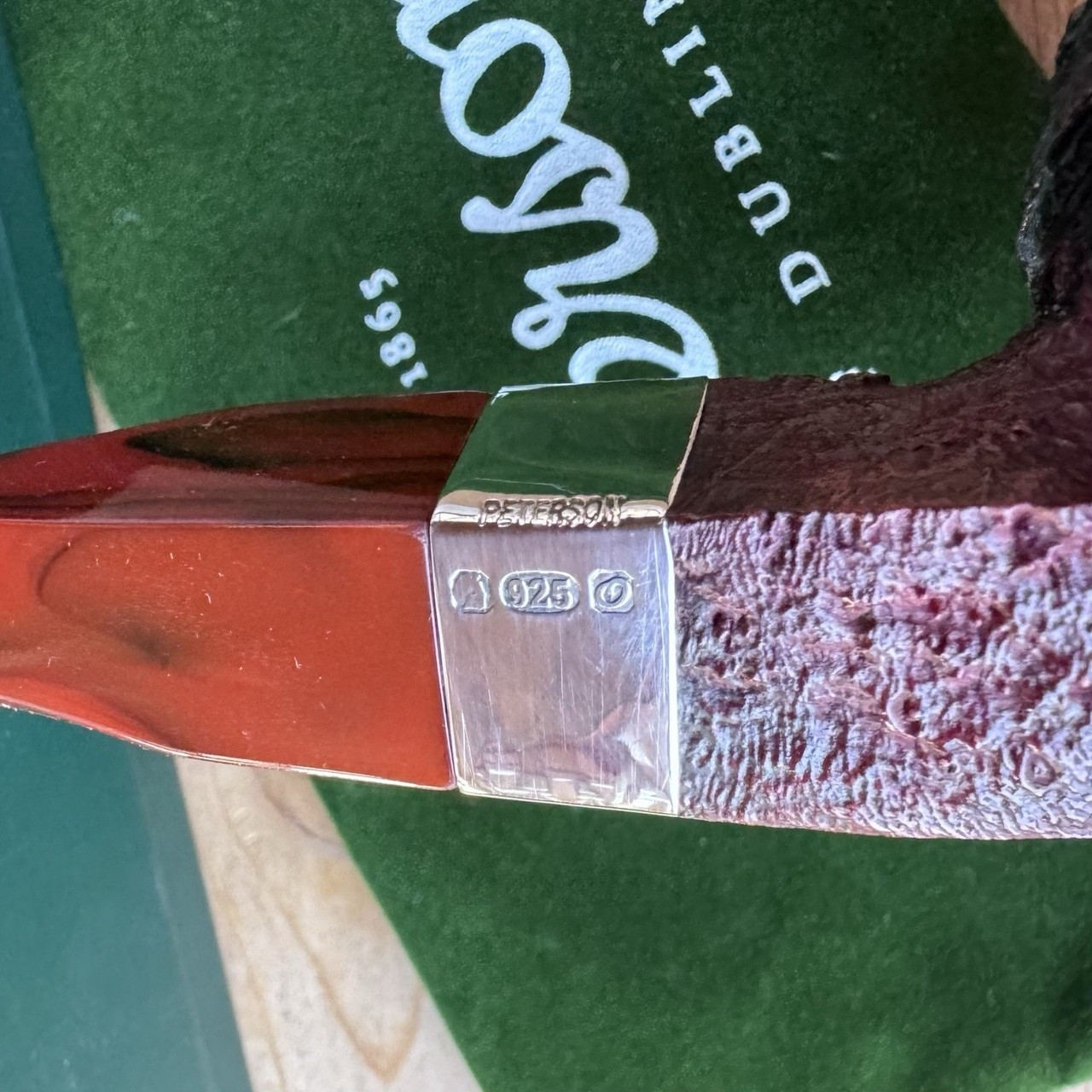 Peterson Irish Harp Sandblasted Bent Bulldog (80s) Tobacco Pipe – NEW