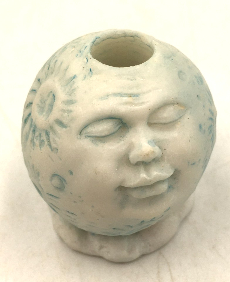 ONE Butt Headz Cigarette Snuffer Ashtray Helper BLUE MOON FACE Man Cave Bar