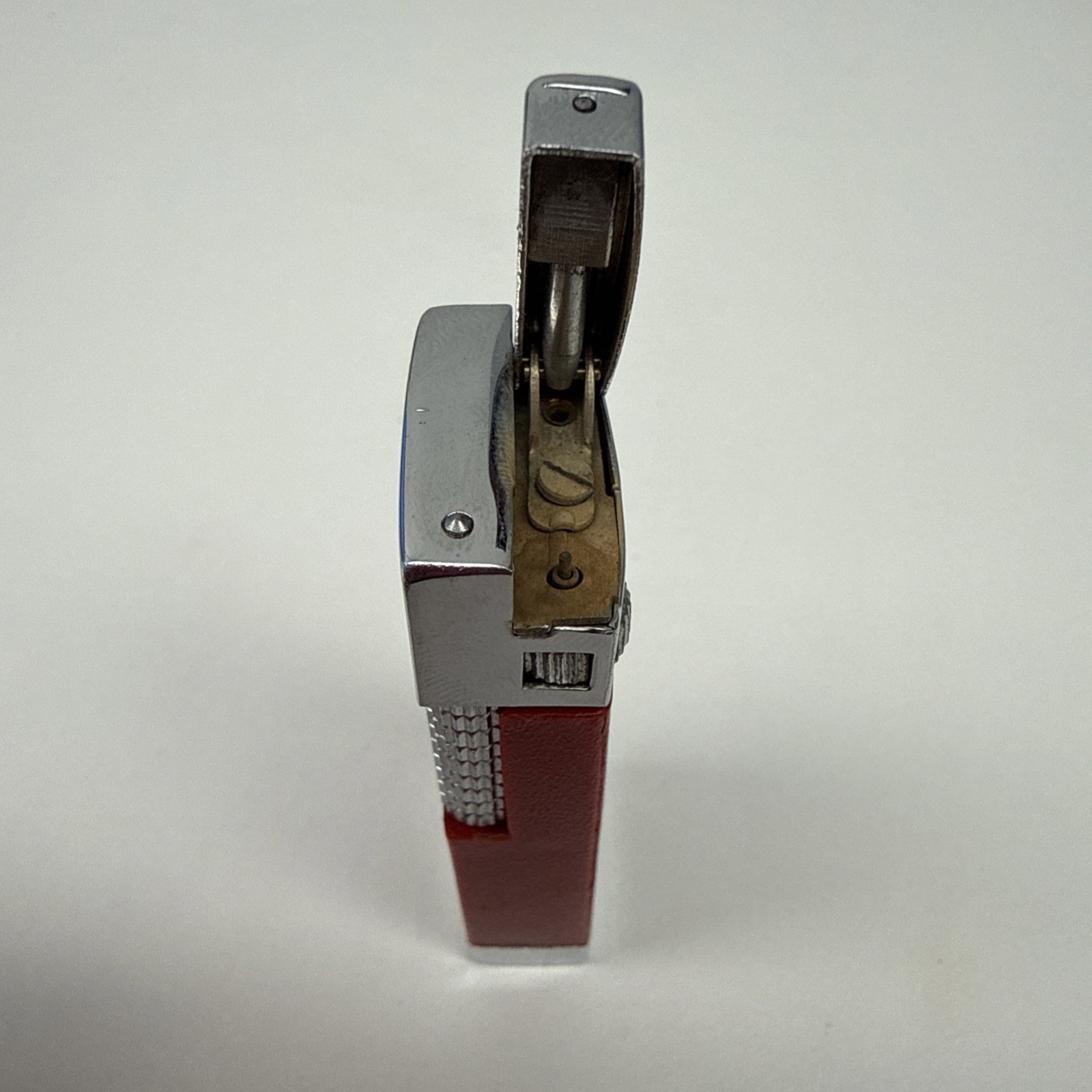 Vtg NESOR 20 Silver-tone Eteched Japan Sparks RARE Red Lighter