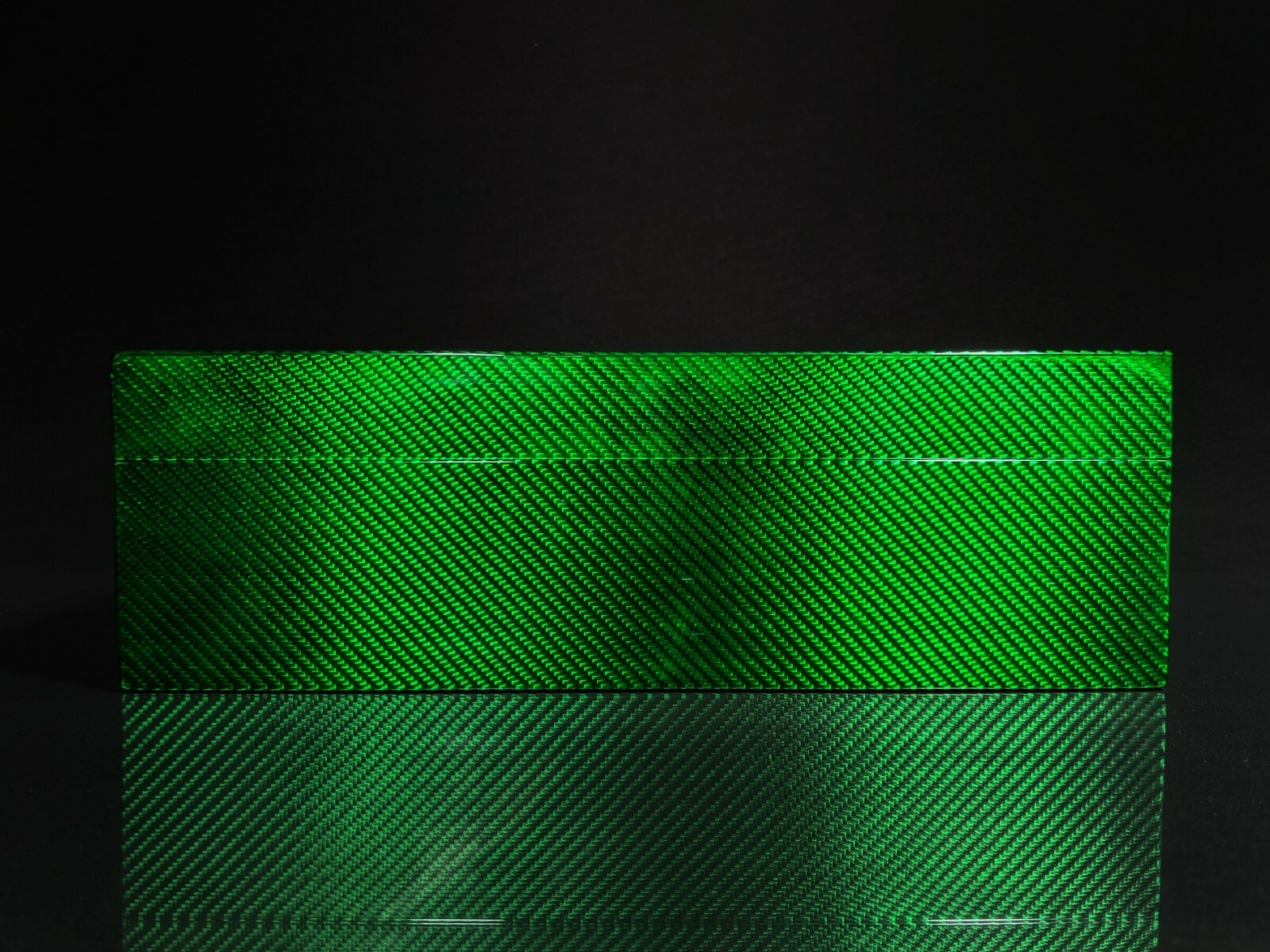 Green Carbon Fiber Humidor Measures 13 1/2 ” L x 10 3/4″ W x 4 3/8 ” H