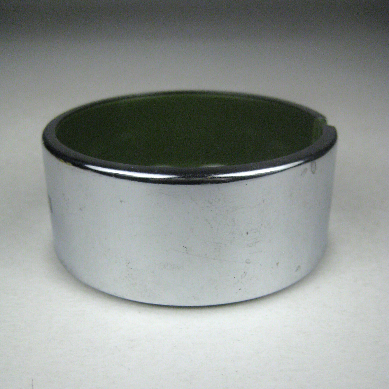 Stierlen Ashtray Patent Date 1978 Green Silver Size 1.25 x 2.75 inches