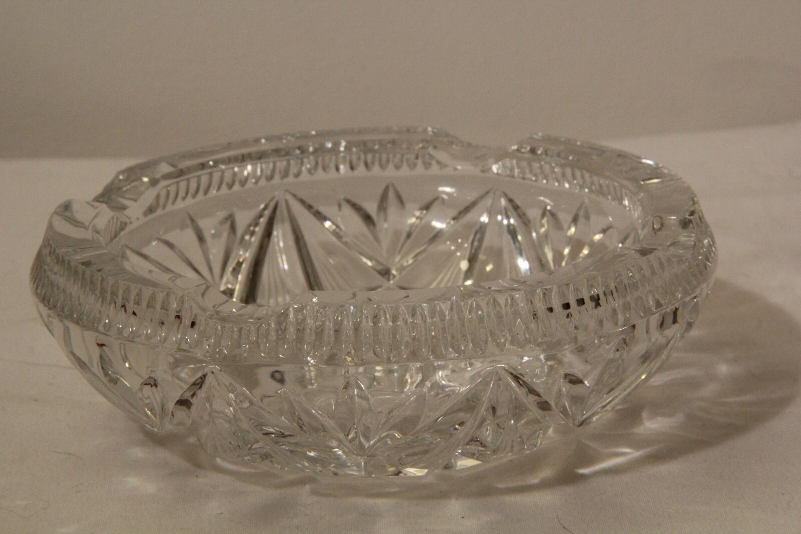 Vintage Cigar Ashtray Lead Crystal Glass 8 Point Star 5.25″w cigarette