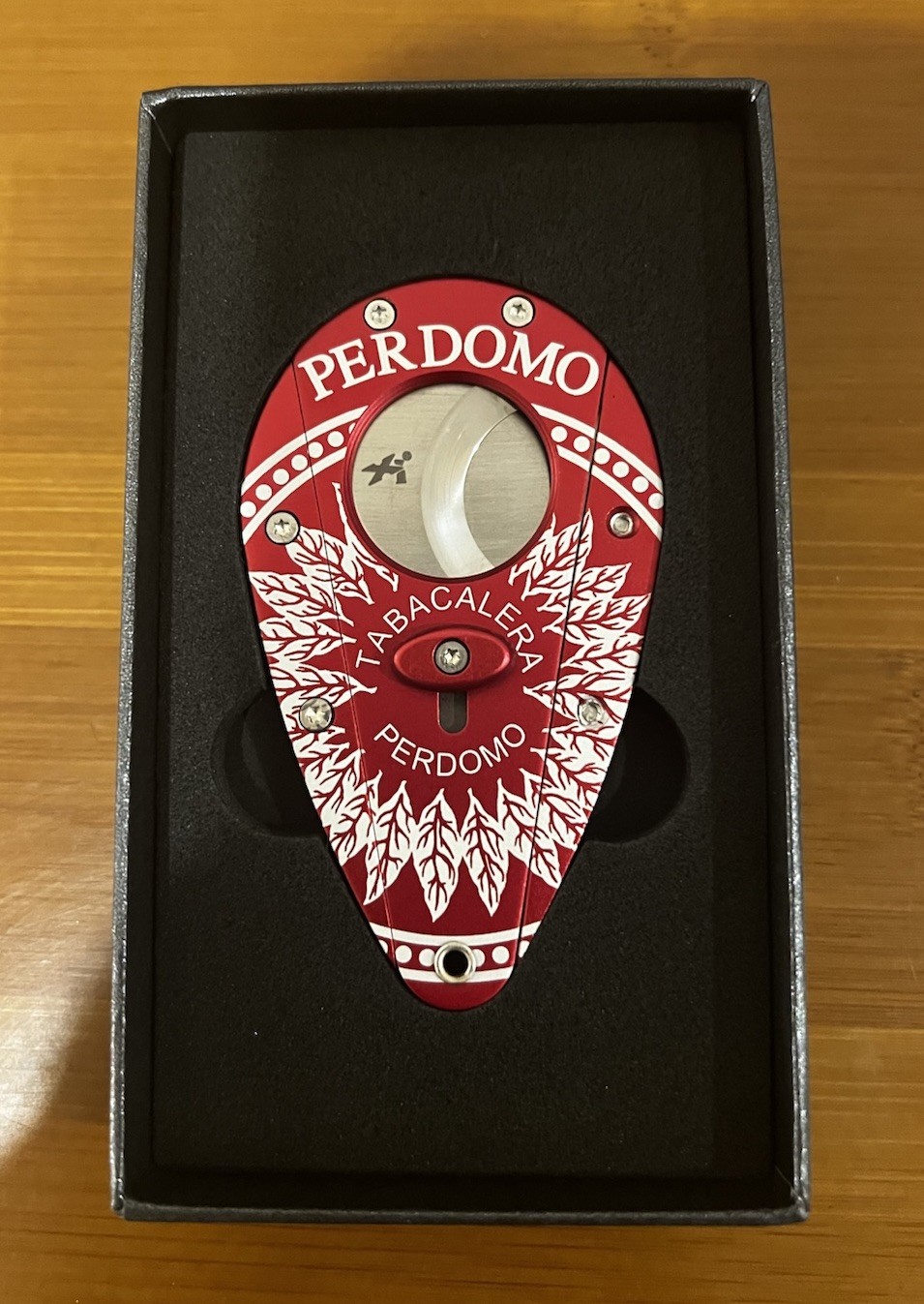 Brand New – Xikar Perdomo Xi1 Cigar Cutter – Red – Free Shipping