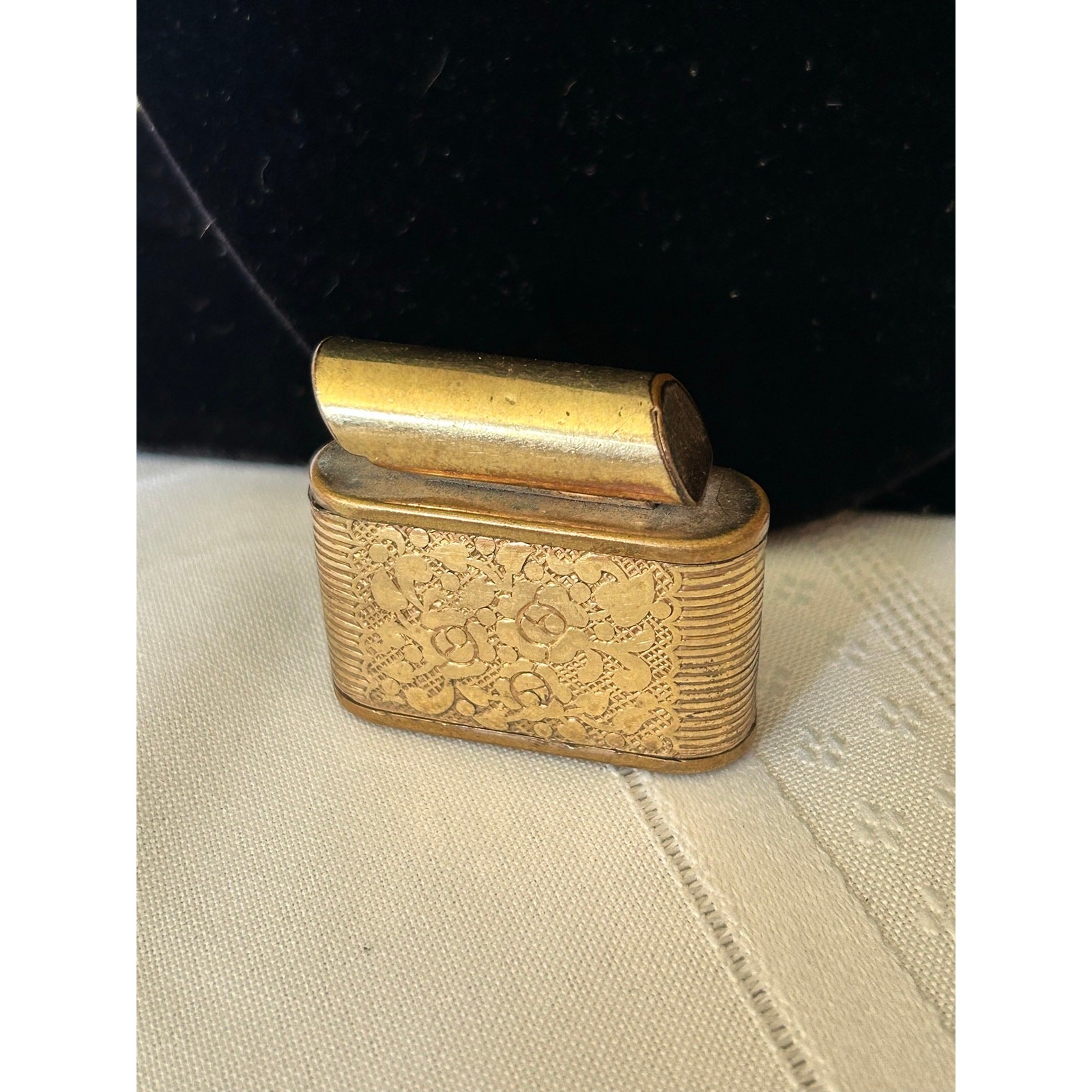 Vintage 1930s Regeliter Automatic Lighter Floral Engraved Gold Tone Germany