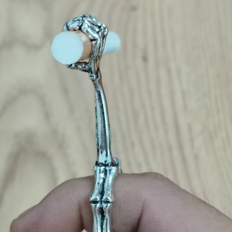 Metal Vintage Skeleton Hands Personality Cigarette Holder Ring Cigarette Holder