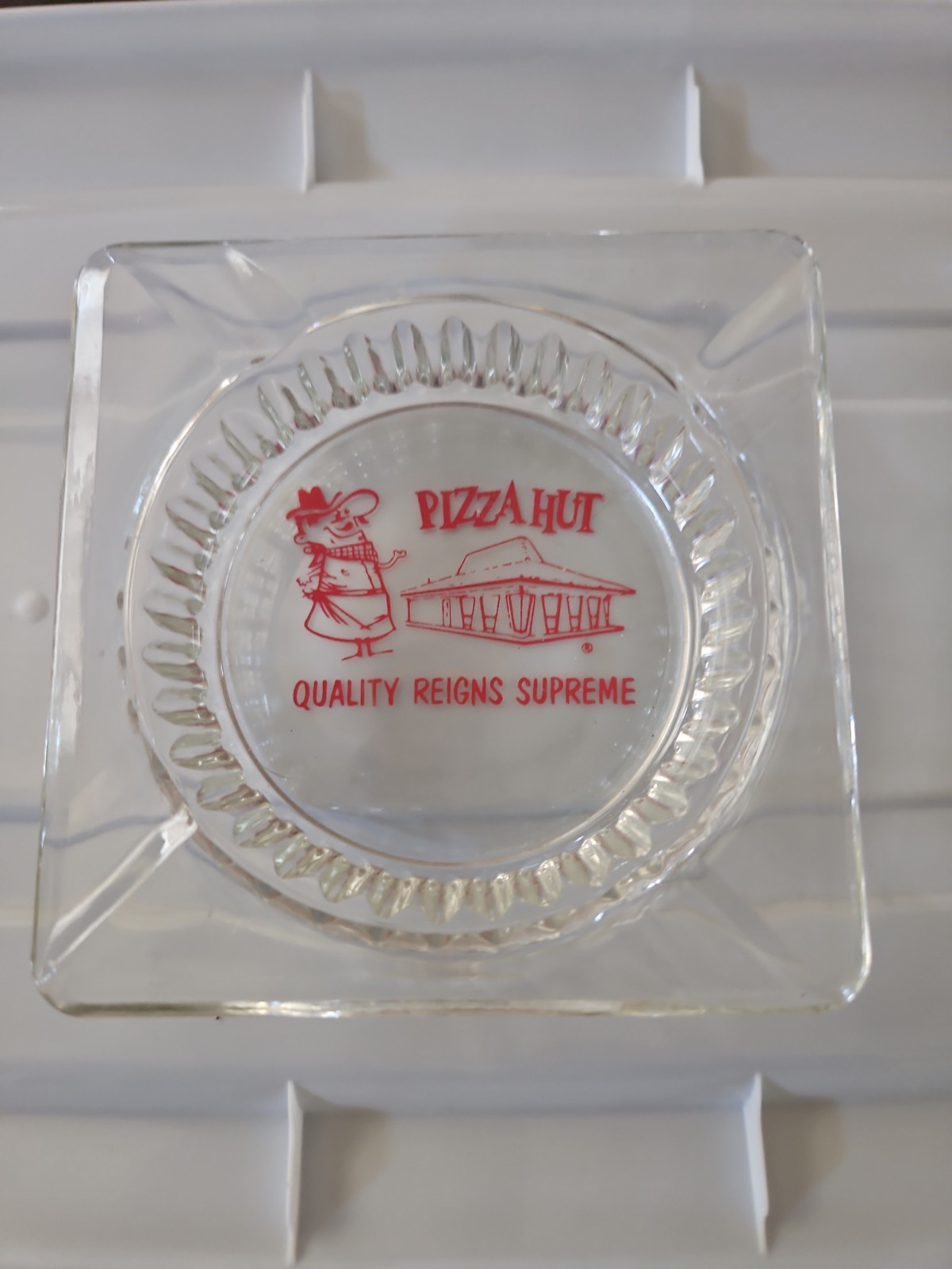 Vintage Glass Ashtray Pizza Hut “Quality Reigns Supreme” Slogan. No Chips! Clean