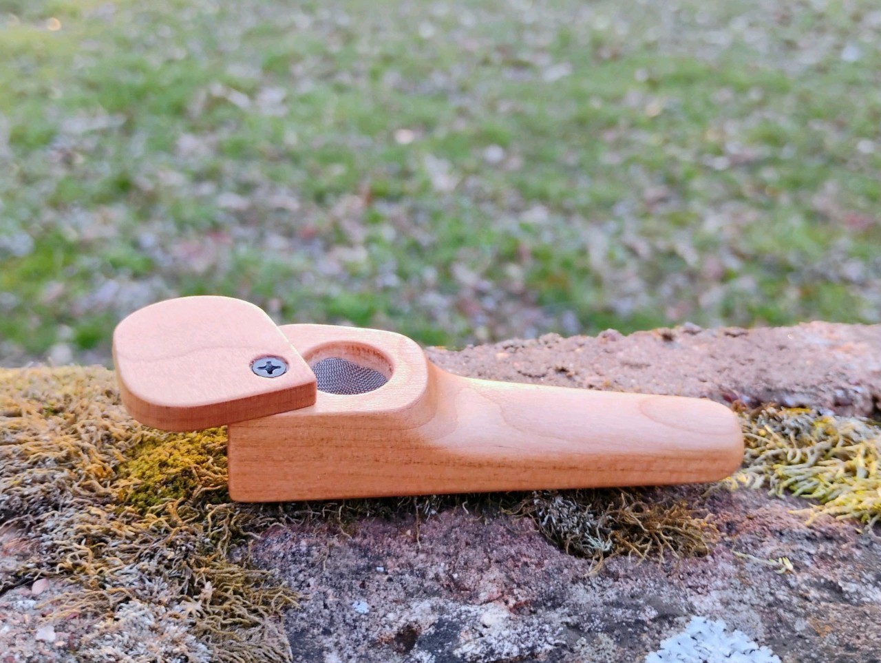 Handmade In USA Cherry Lidded Cone Slim Smoking Pipe