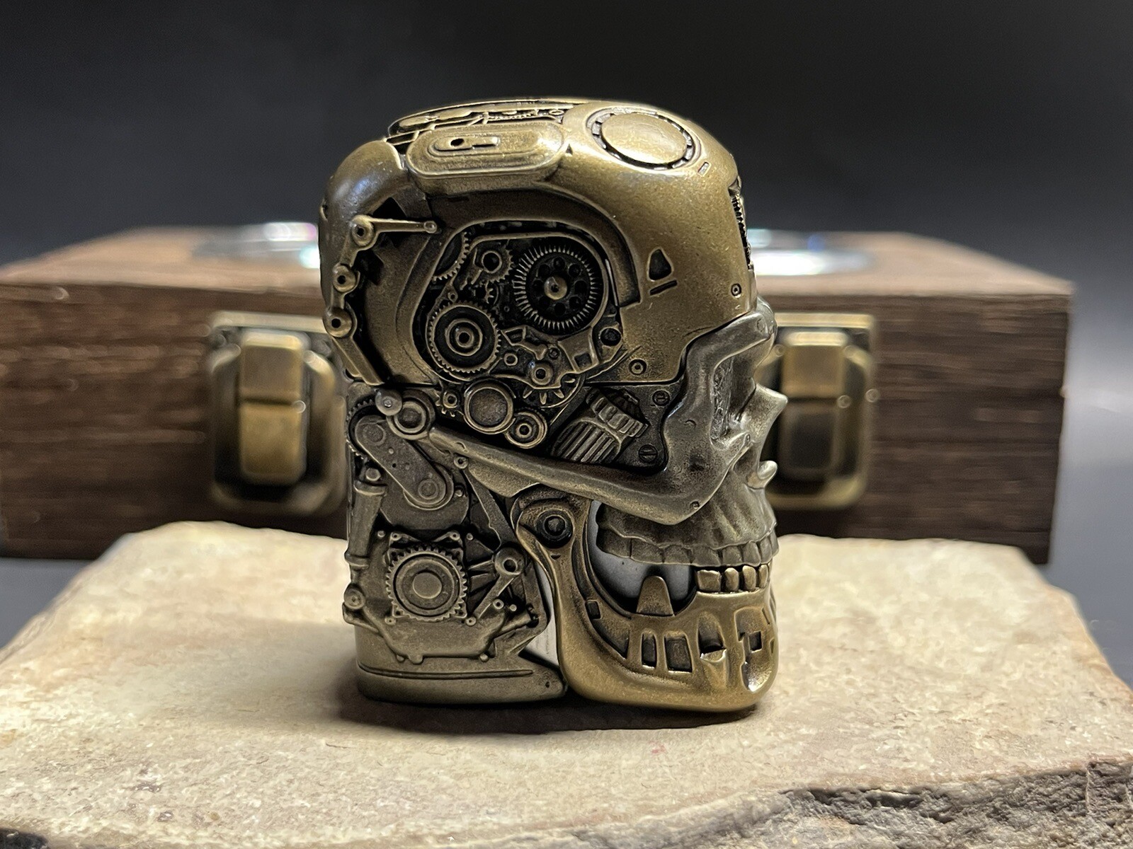 RARE Heavy 5-side Zippo lighter machine Skull Zippo New Wood Box