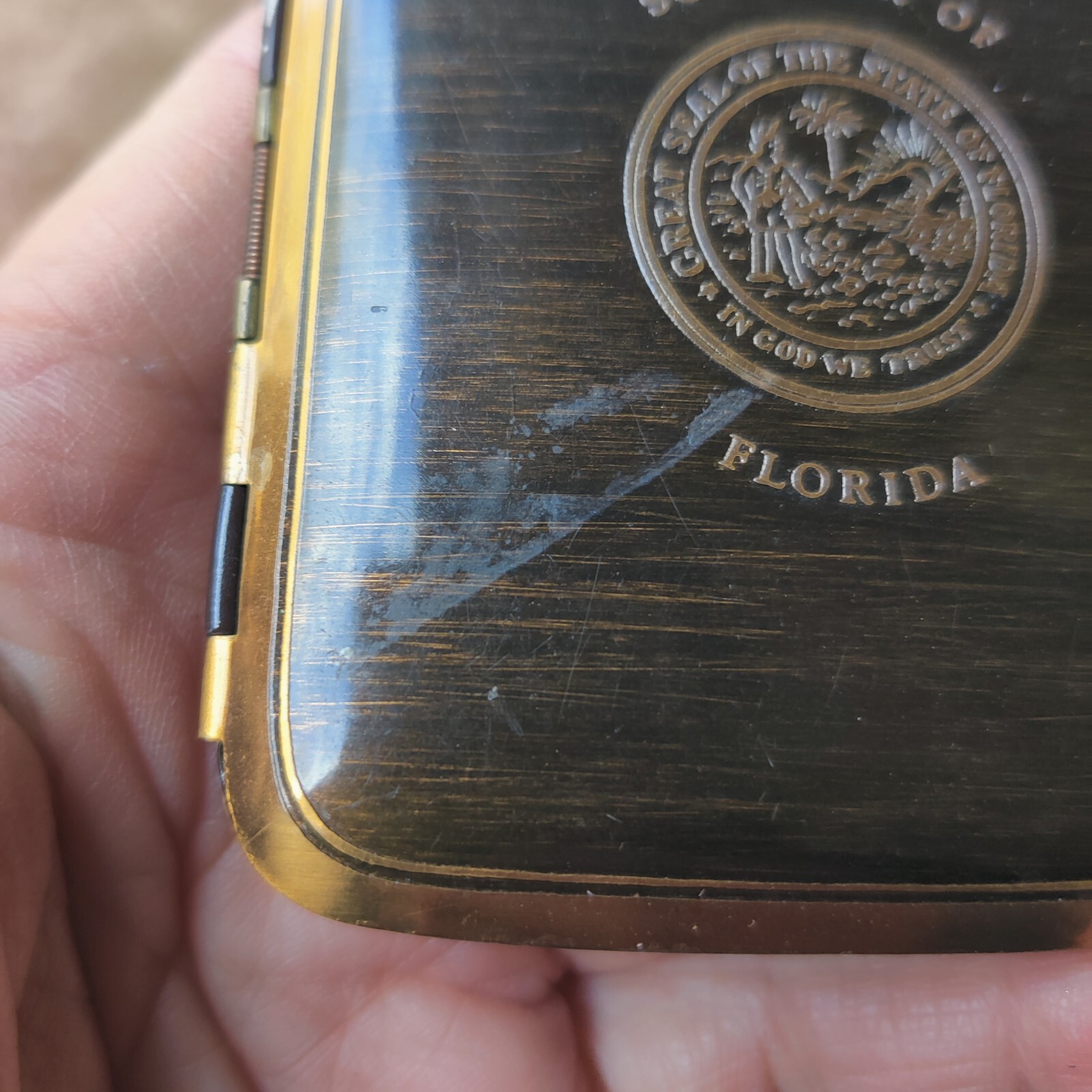 Vtg Florida Souvenir Cigarette Case Great Seal In God Wood Grain Brown Gold