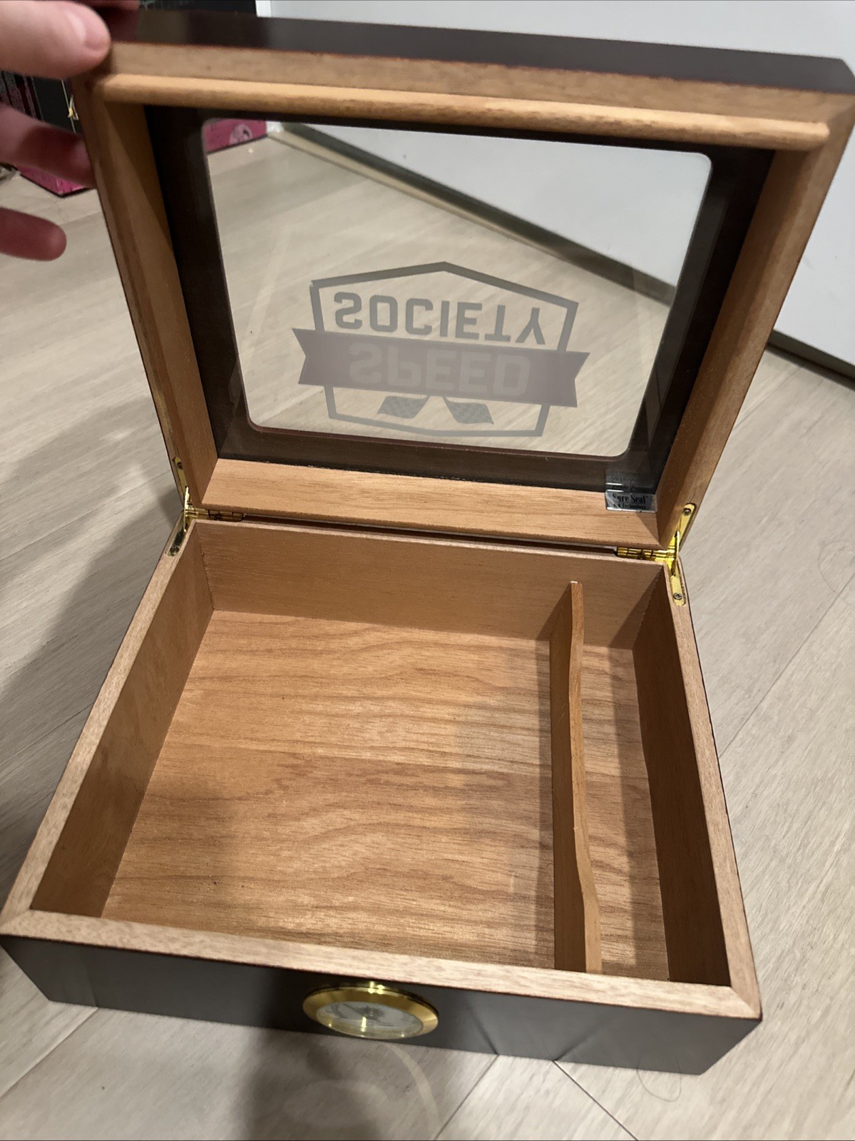 Desktop Humidor Supreme Wood Box w/ Glass Top Cigar Storage 10 1/2″x8 1/2″