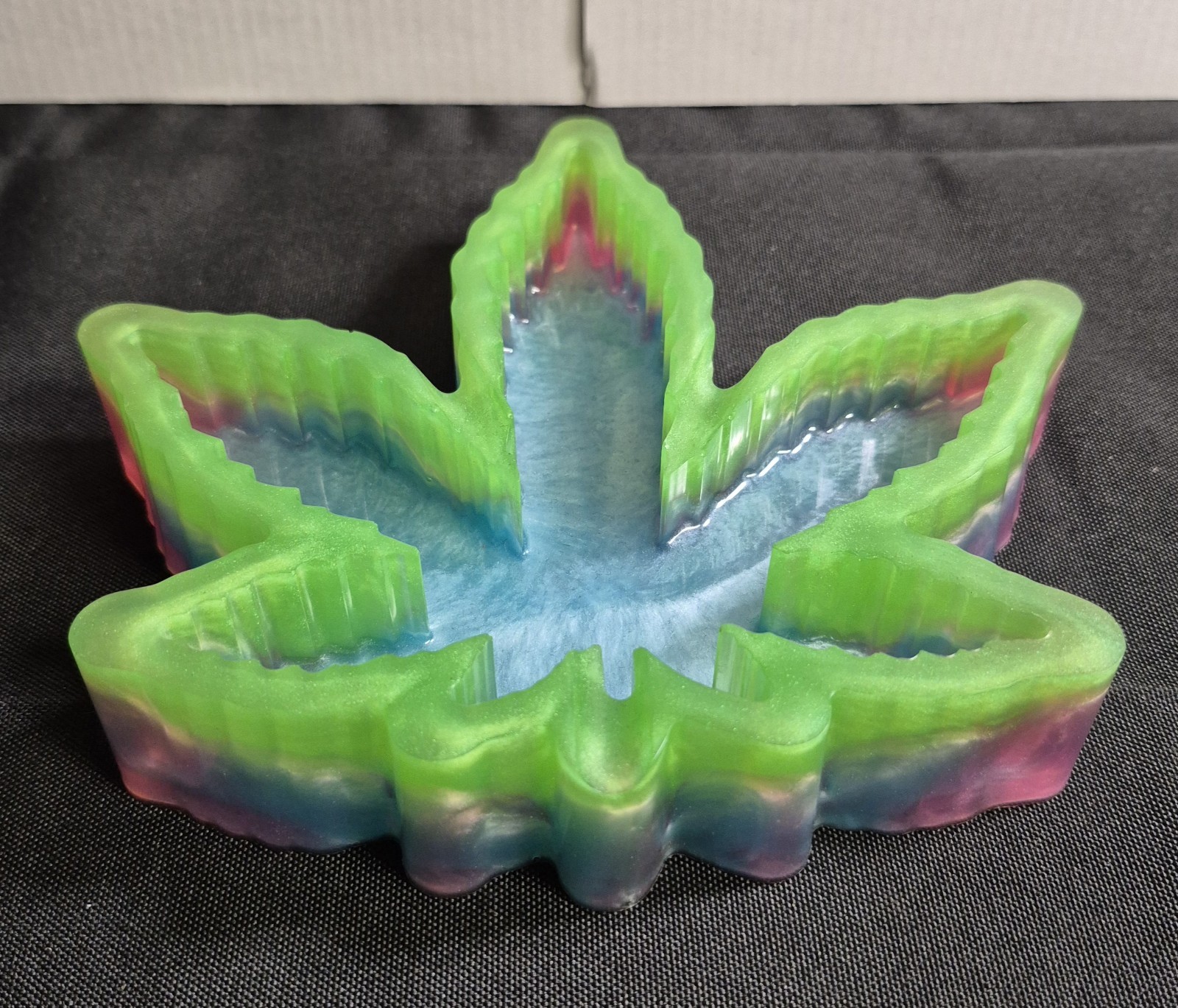 Homemade Marijuana Leaf Ashtray Epoxy Resin Multicolored Home Decor