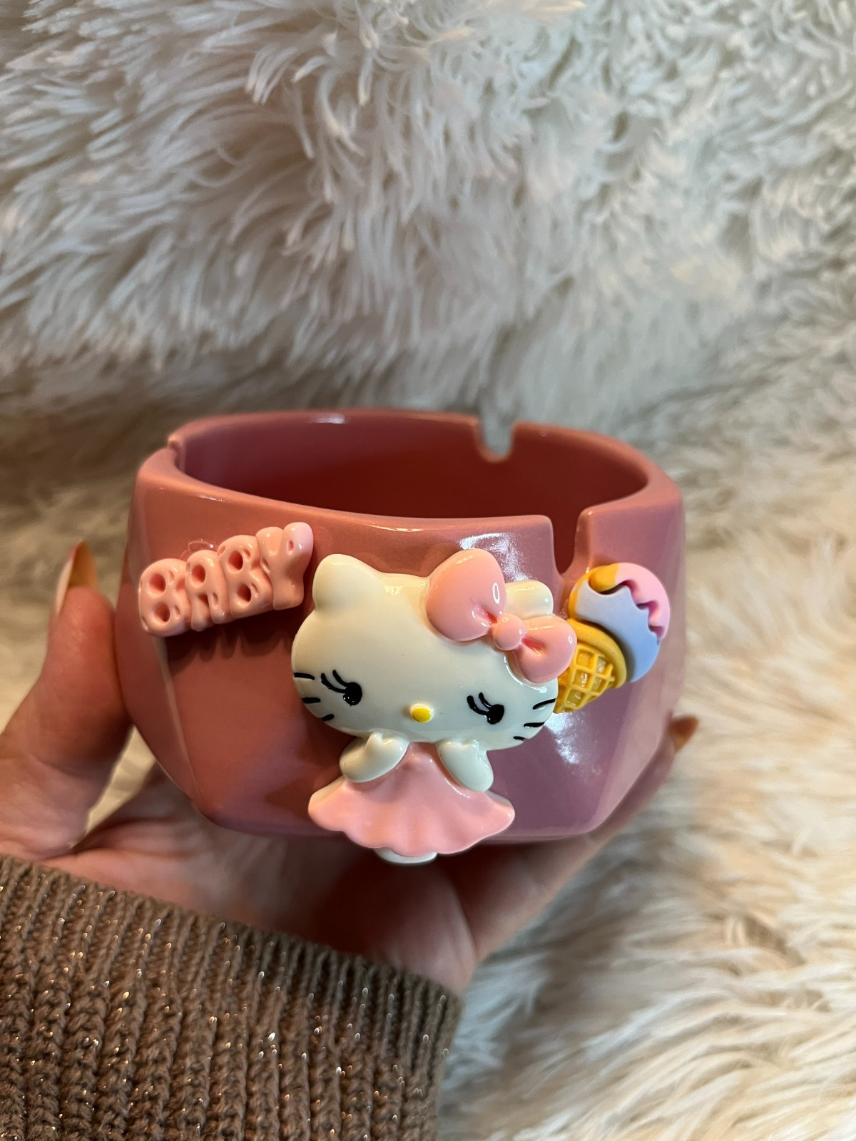Pink Hello Kitty Ceramic Ashtray New in Box Tabletop Portable Cigarette Ashtray