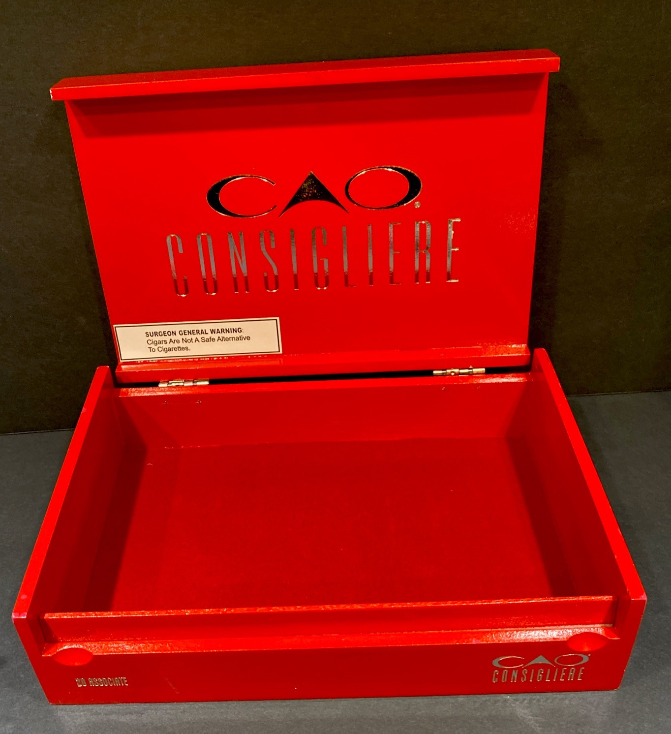 Red Lacquered CAO Consigliere Empty Cigar Box 8.5×5.75×2.25” 1960 Nicaragua