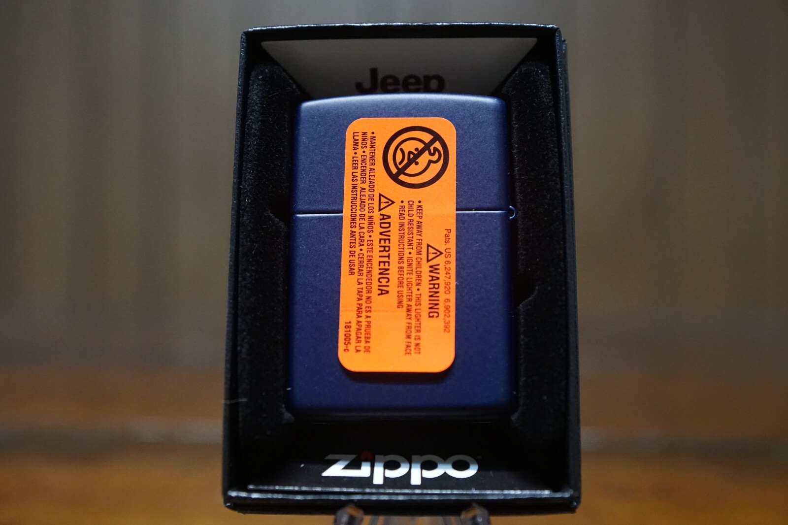JEEP AMERICAN FLAG ZIPPO LIGHTER MINT IN BOX