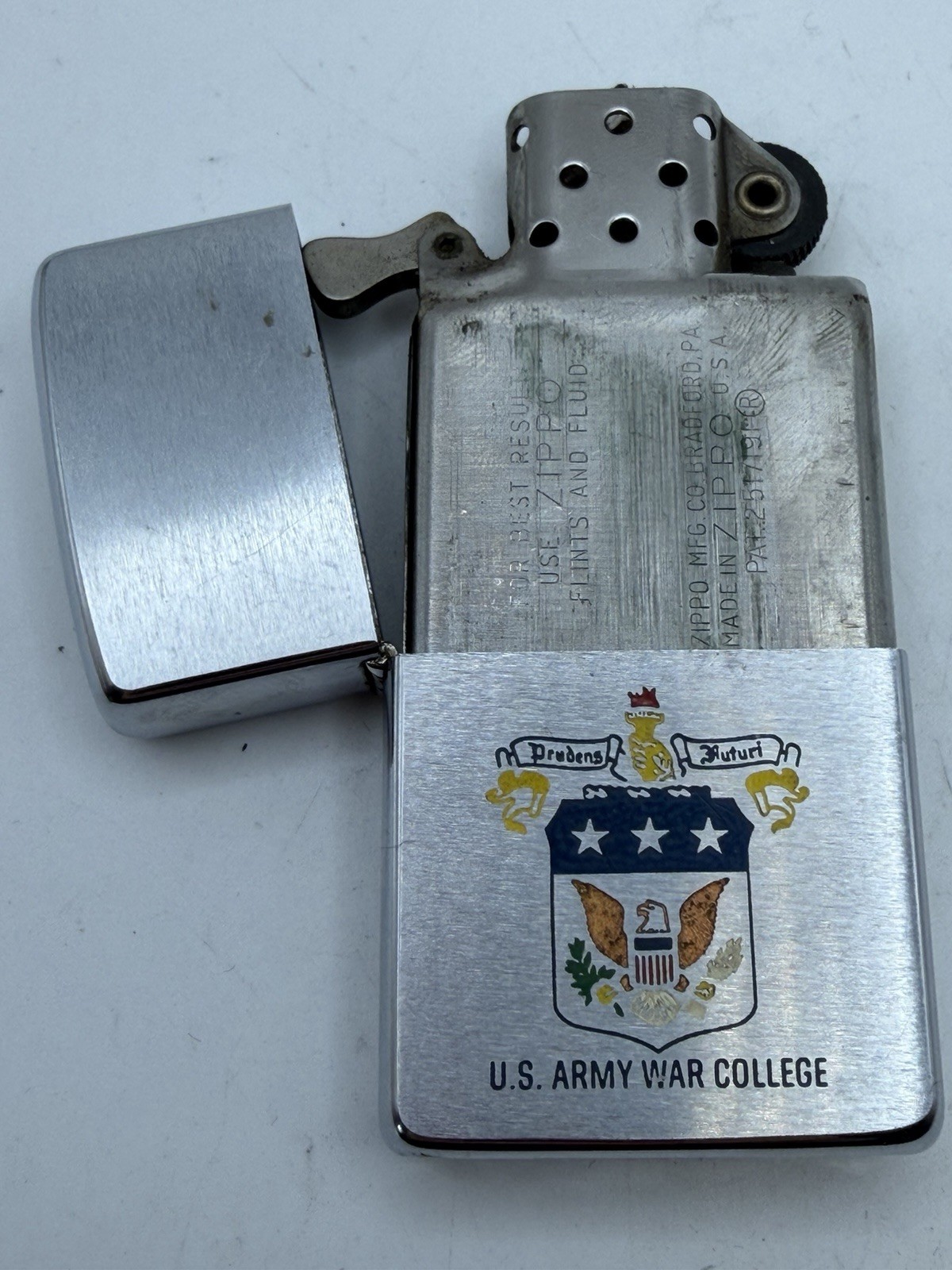 Vintage 1962 US Army War College Chrome Zippo Lighter W/ Casual Men’s Watch