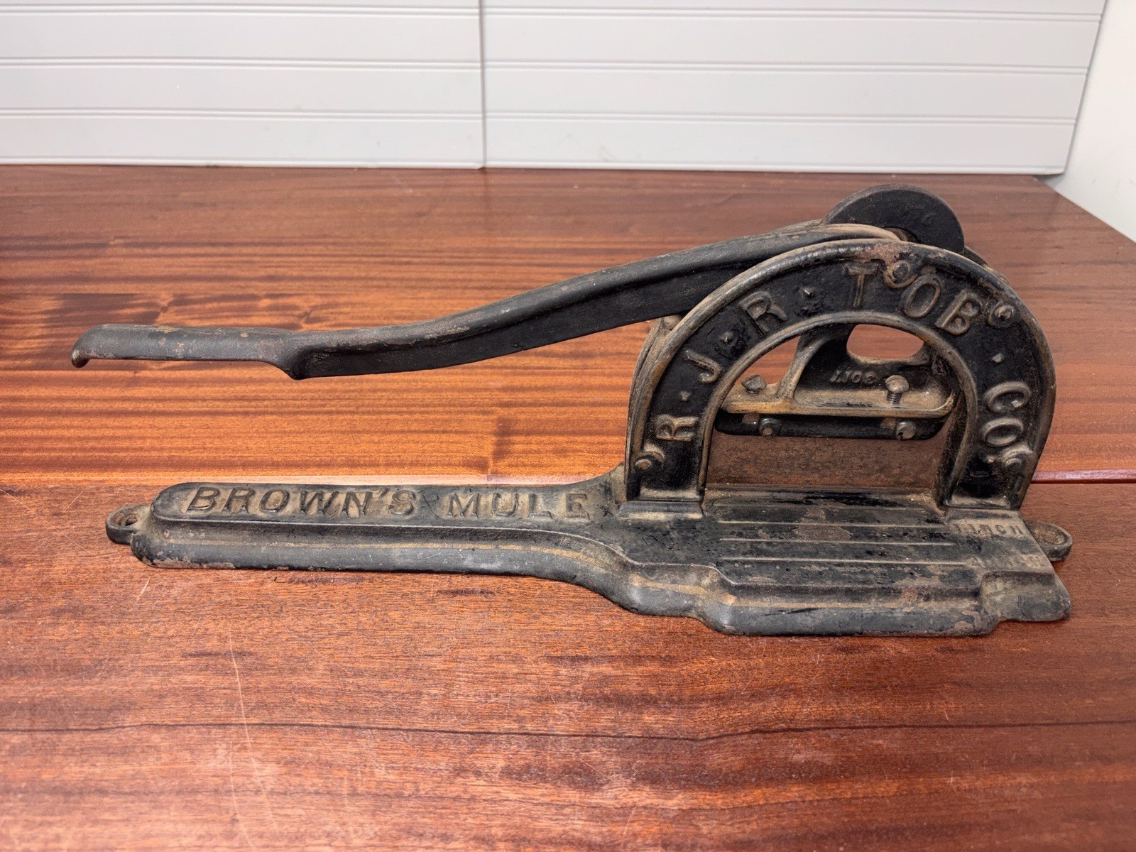 Brown Mule R.J Reynolds Tob Co Chewing Tobacco Plug Cast Iron Cutter Choppers
