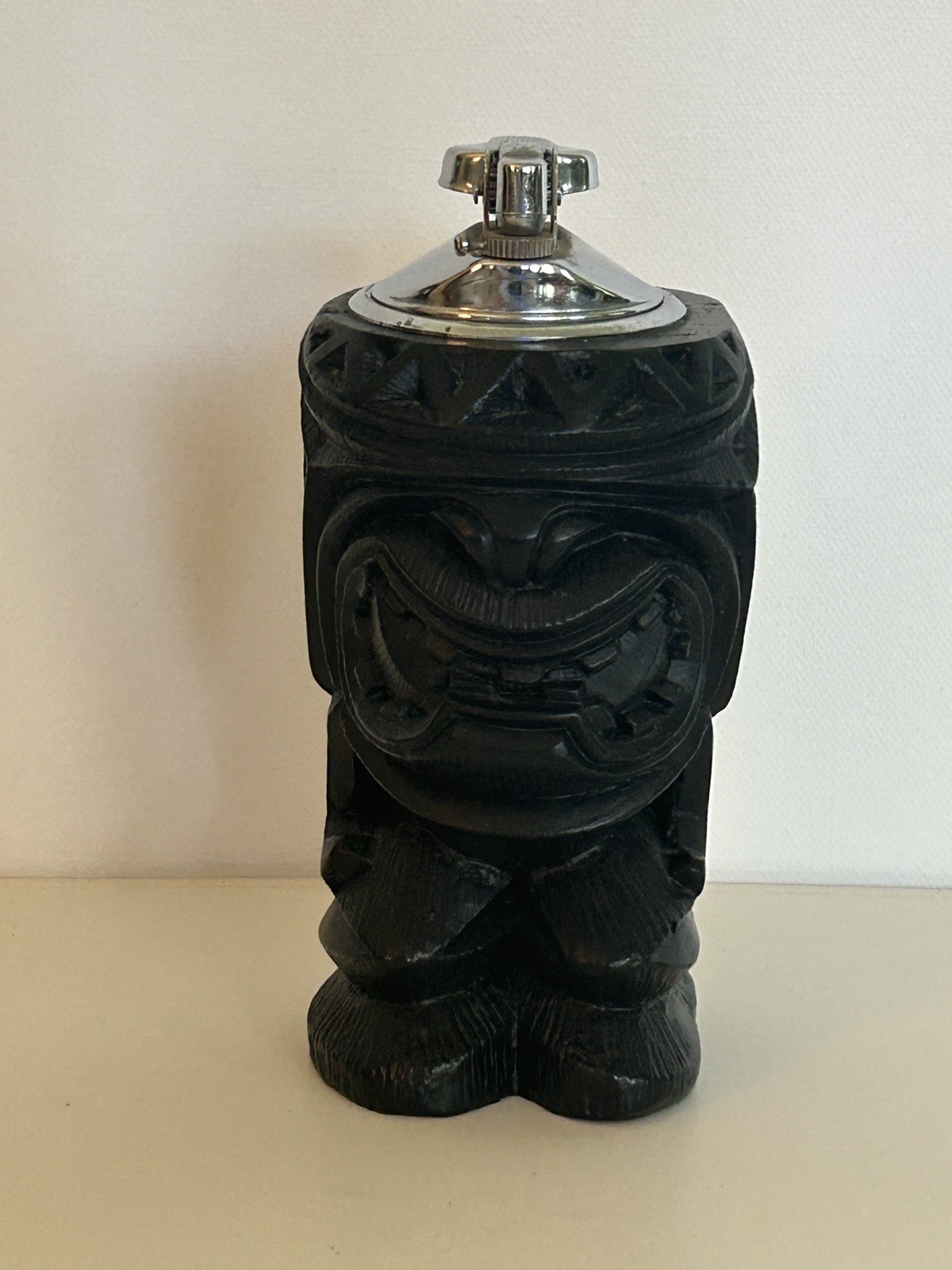Vintage Coco Joe’s Hawaii Tiki Table Lighter – Lava Resin – Working Spark