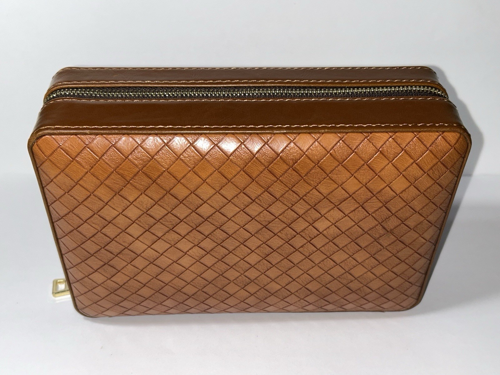 Padded Brown Faux Leather Cigar Humidor Case with Zipper Cedar Interior 4 Cigars