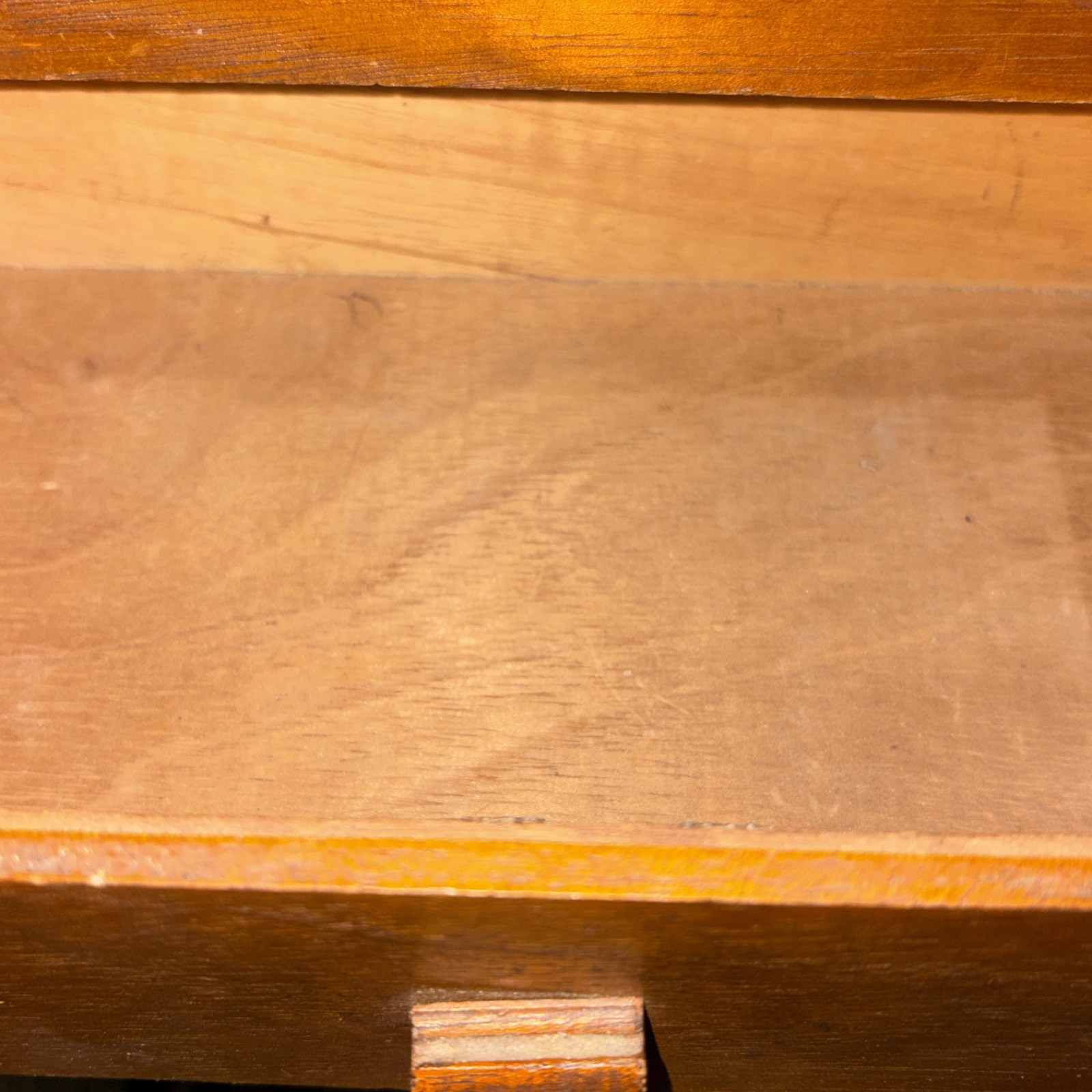 J. T. SWAN TAMPA, FL MID-20TH C VINT TEAK 2 DRAWER CIGAR BOX, W/WDN DRAWER PULLS
