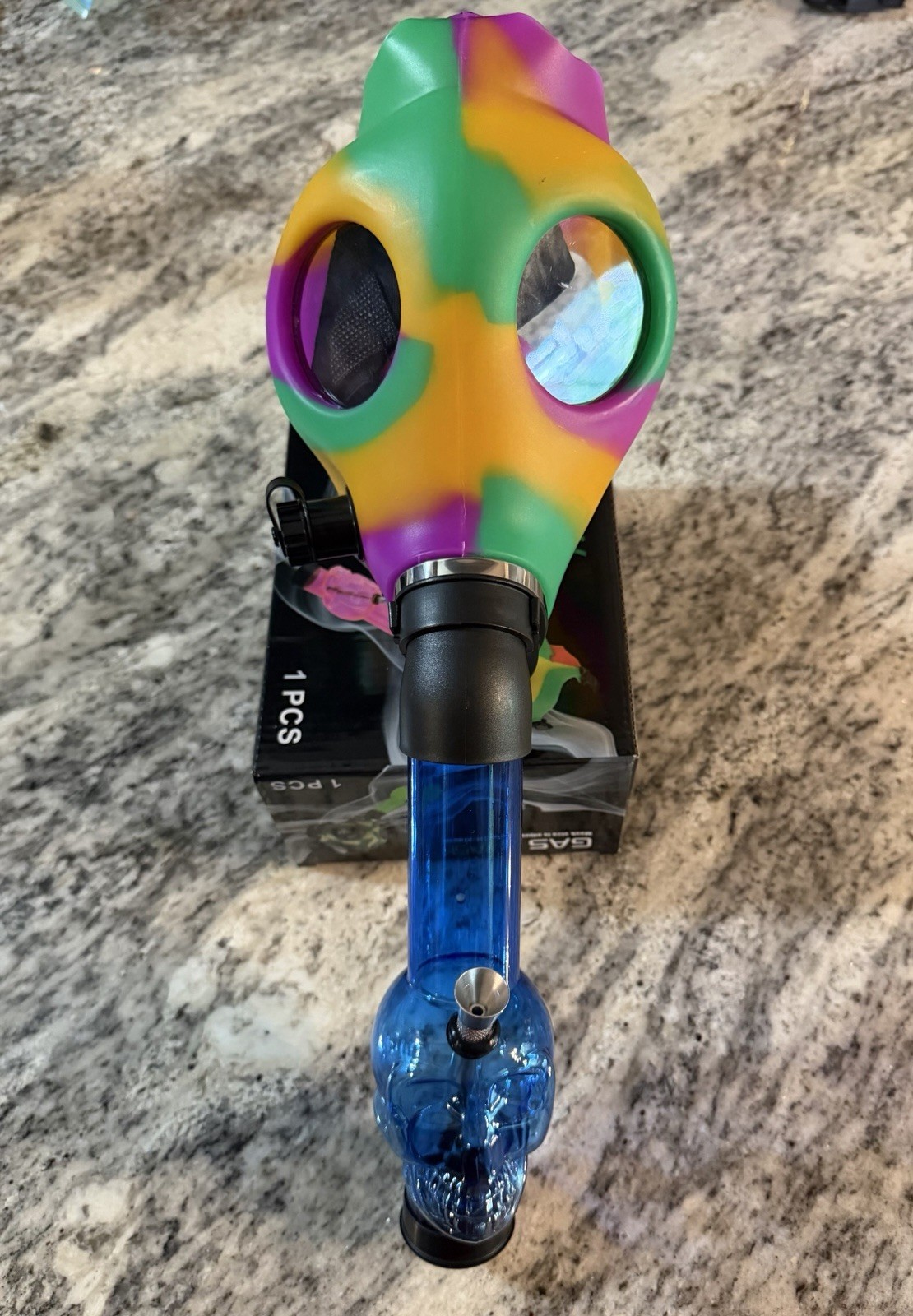 Gas Mask Hookah Bong Silicone Mask Acrylic Skull Bong. Colors Vary. N.I.B.🔥🔥🔥