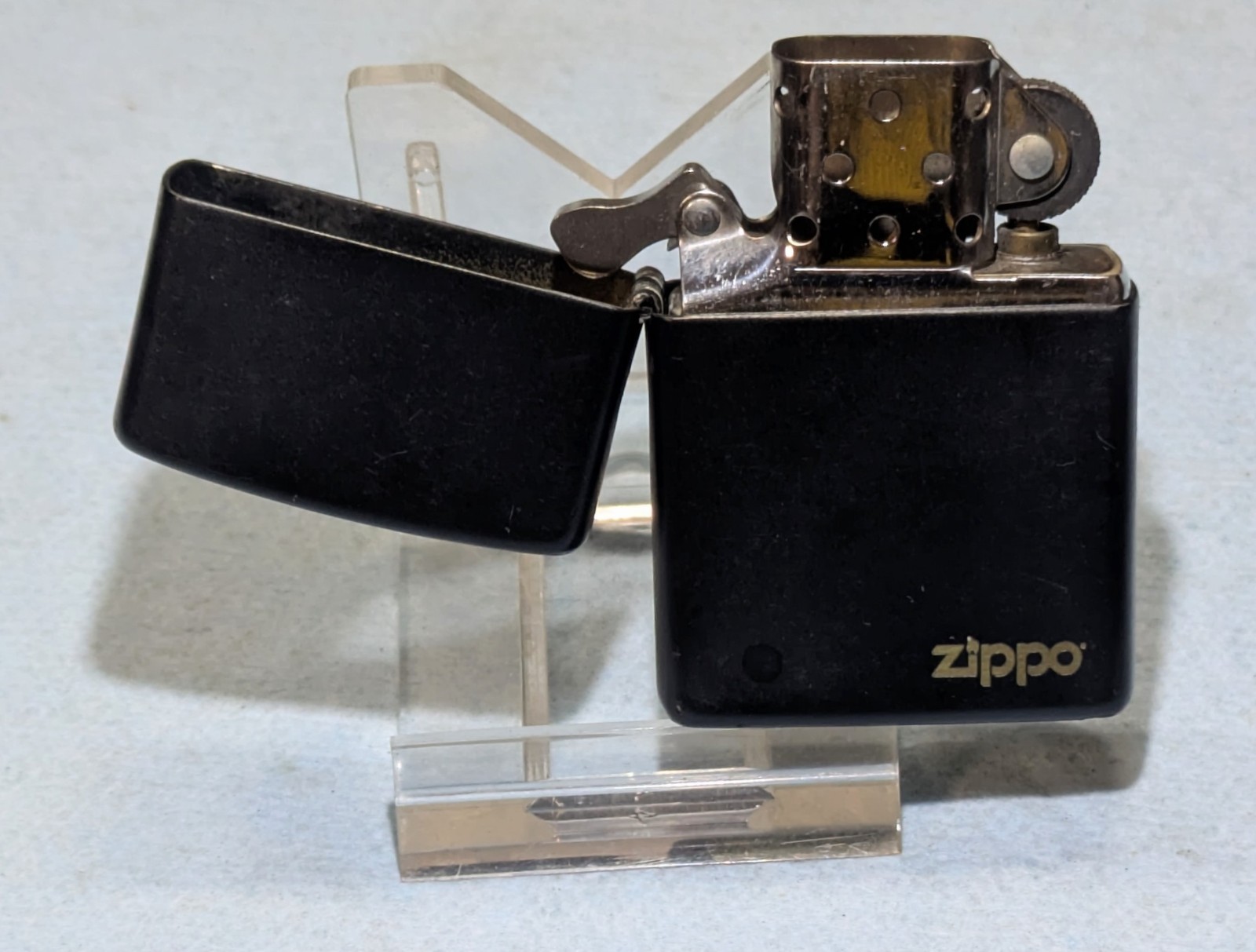 Zippo Classic Black Matte Windproof Lighter With Matching Insert Made In USA ’21