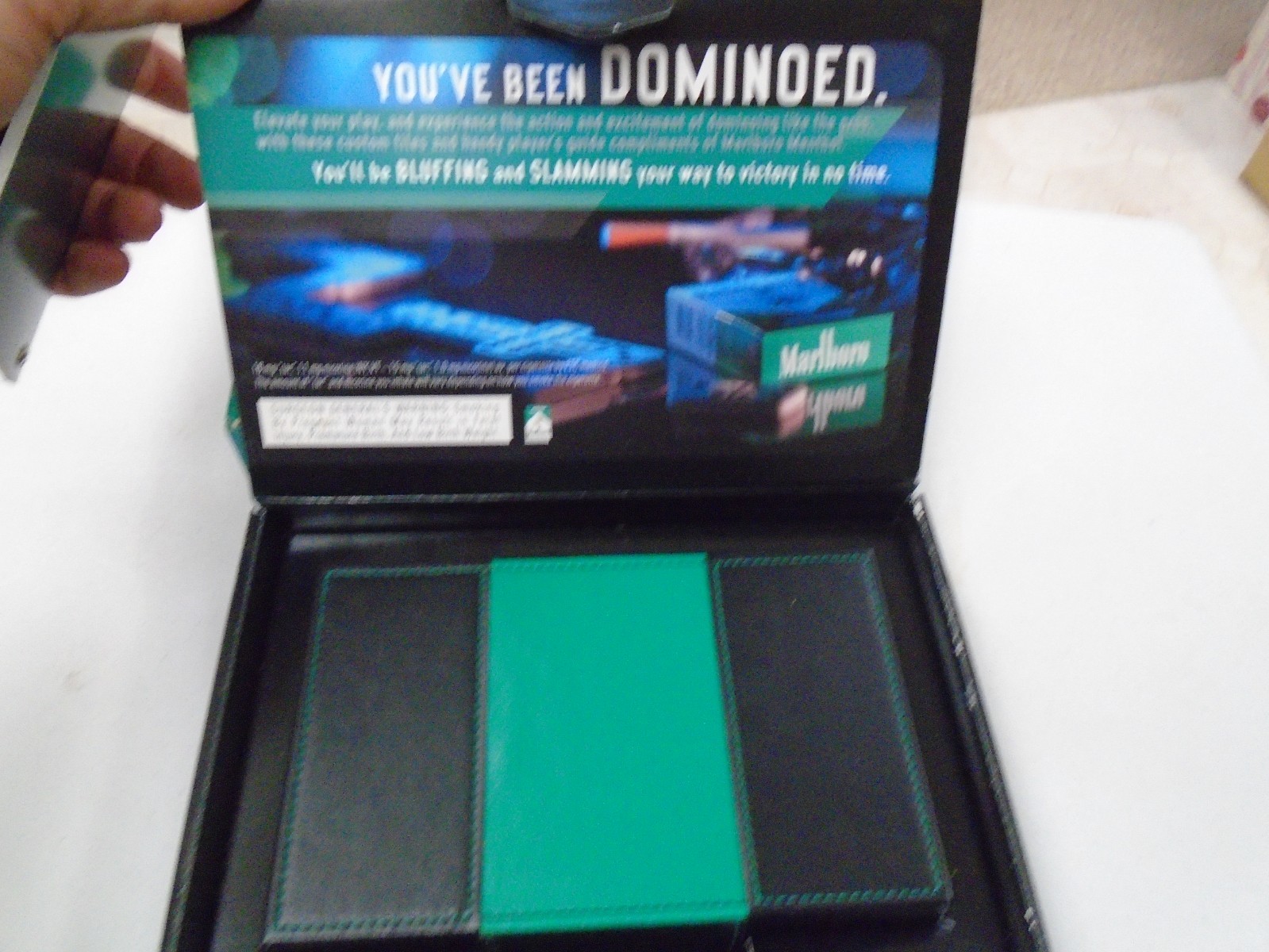 28 PIECE DOMINO SET MARLBORO MENTHOL BRANDED DOMINO BOX SLEEVE & INSTRUCTIONS