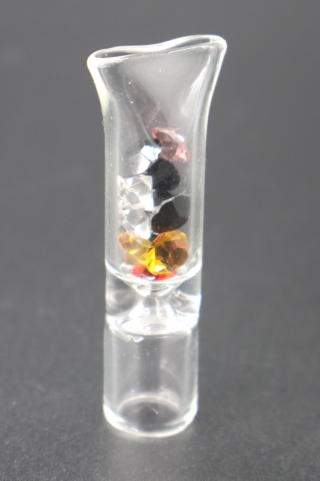 4 Pack: Glass Filter Tips with Diamond Style Pieces for Cigarettes Pinched Lip