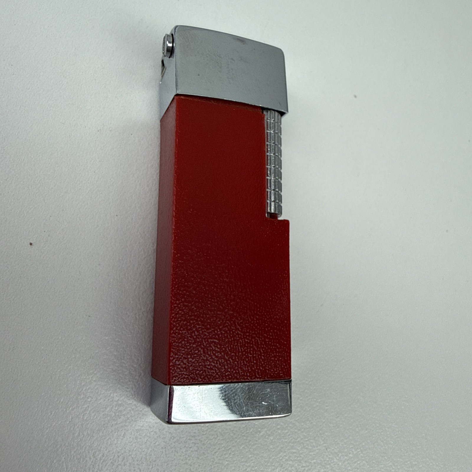 Vtg NESOR 20 Silver-tone Eteched Japan Sparks RARE Red Lighter