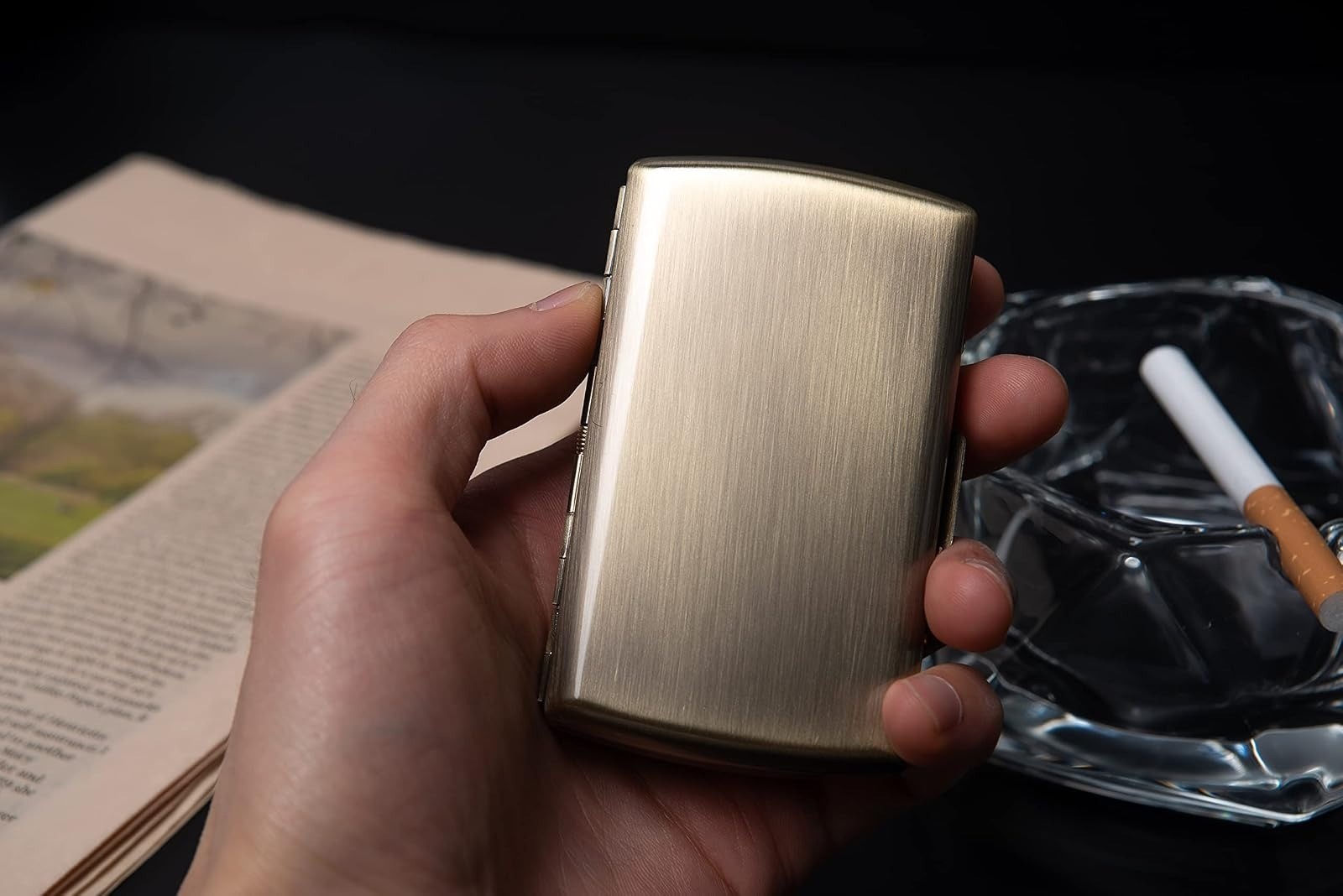 Vintage Slim Metal Cigarette Case – HAPUTDY Bronze Holder for 12 Cigarettes