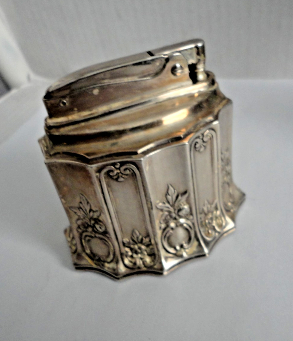 C 1936. Ronson COLONIAL TABLE LIGHTER VERY RARE HEAVY SILVER PLATE