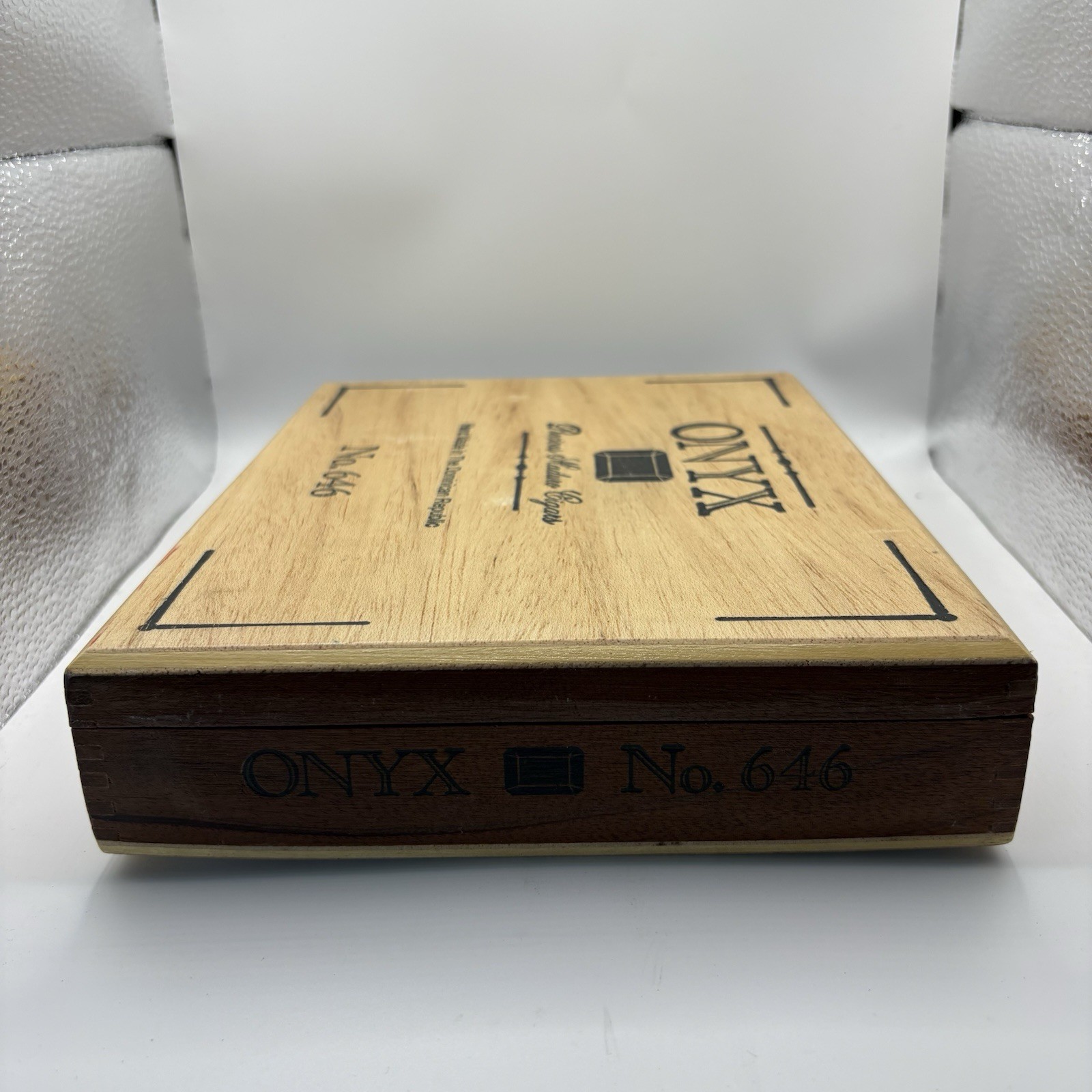 Onyx No. 646 Vintage Empty Cigar Wood Box Dominican Republic Dovetail Wooden