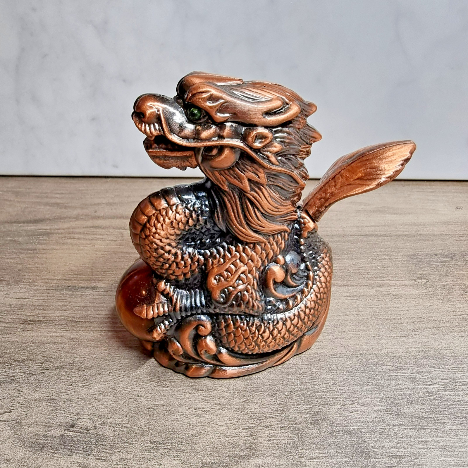 NOVELTY collectible Dragon Table Top lighter