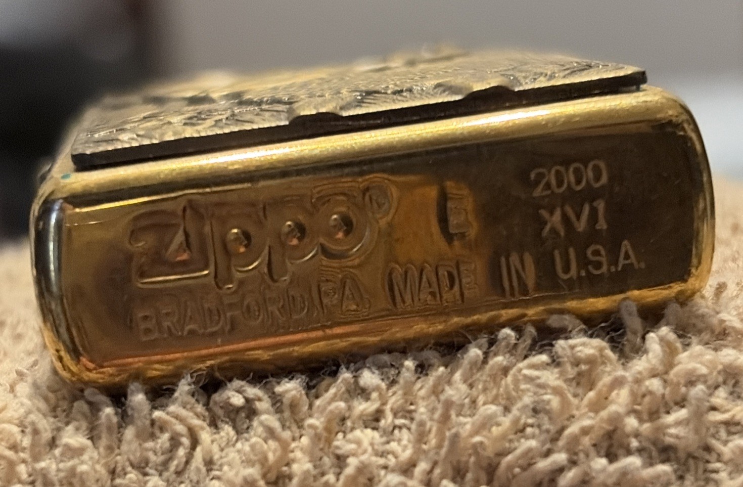 Zippo Elk Brass Lighter 2000 with Case Made In USA Unfired
