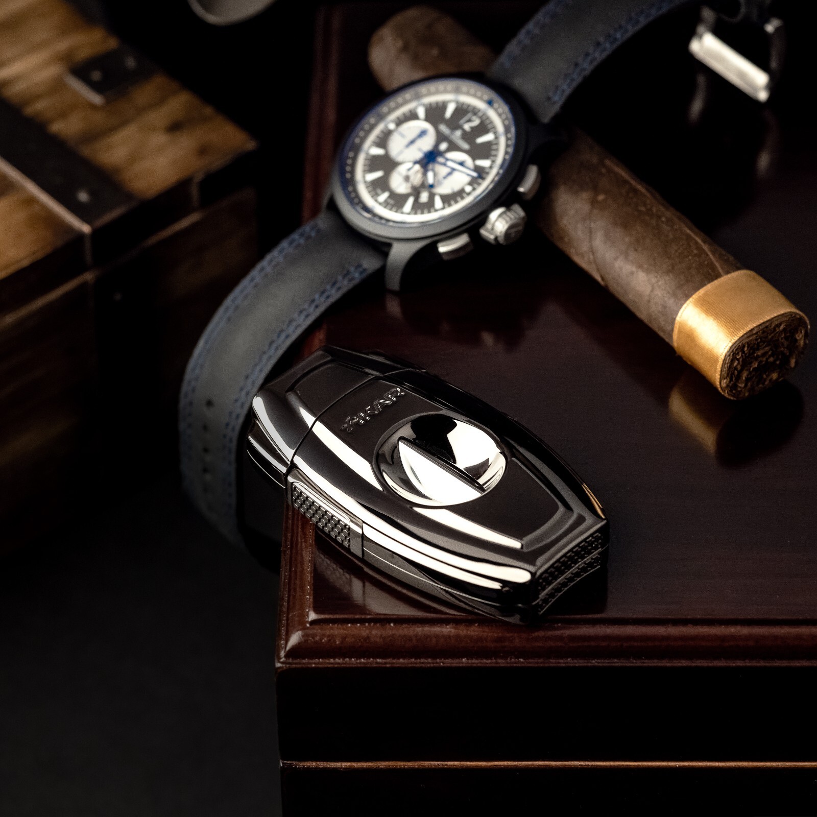 Xikar VX2 V-Cut Cigar Cutter, Spring-Loaded, Ergonomic Design, Gun-Metal