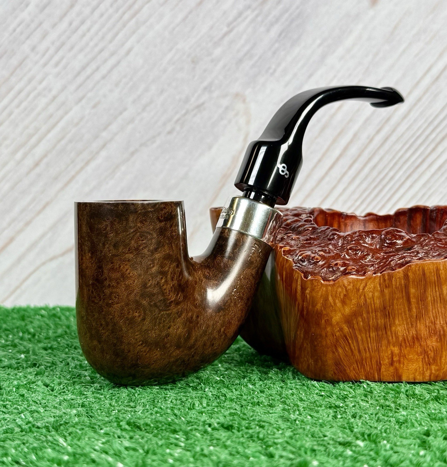 PETERSON PUB OAK SMOOTH XL OOM PAUL ESTATE PIPE, SILVER & P-LIP STEM (2025)
