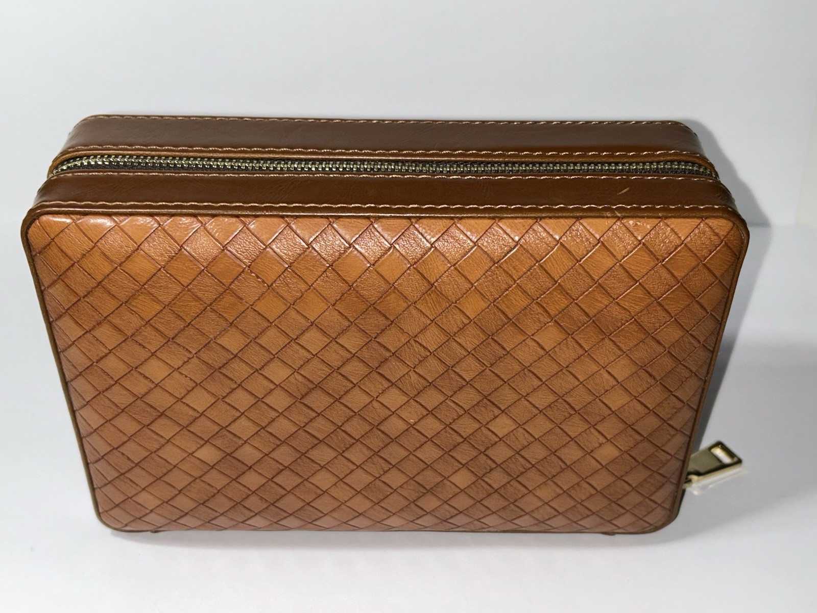Padded Brown Faux Leather Cigar Humidor Case with Zipper Cedar Interior 4 Cigars