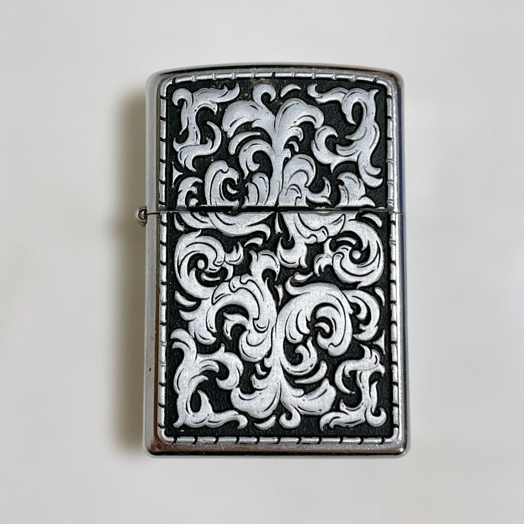 Zippo Arabesque 2003 Silver Oil Lighter
