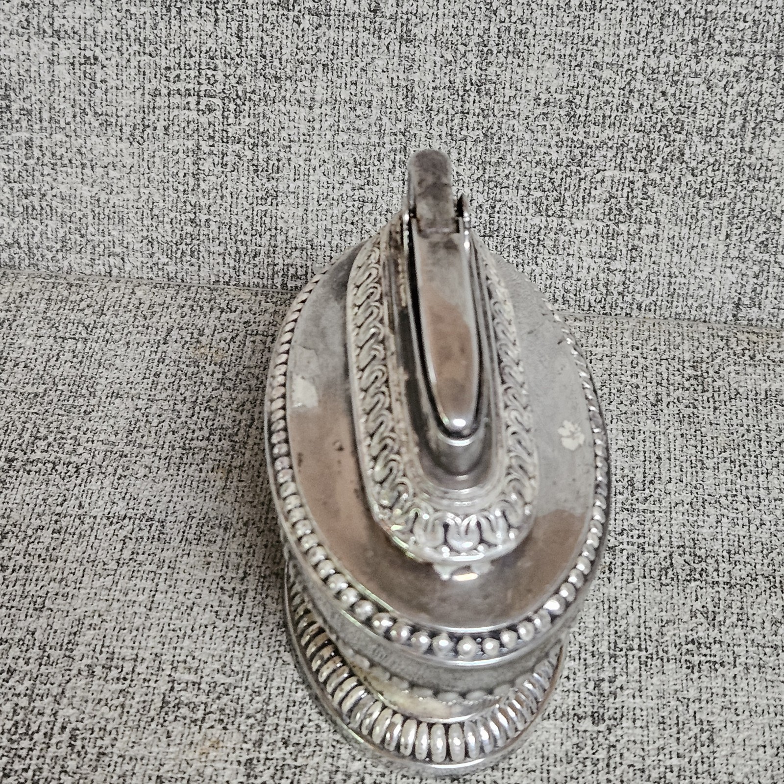 Vintage Silver Plate Ronson “QUEEN ANNE ” Table Lighter – Striker Wheel Frozen