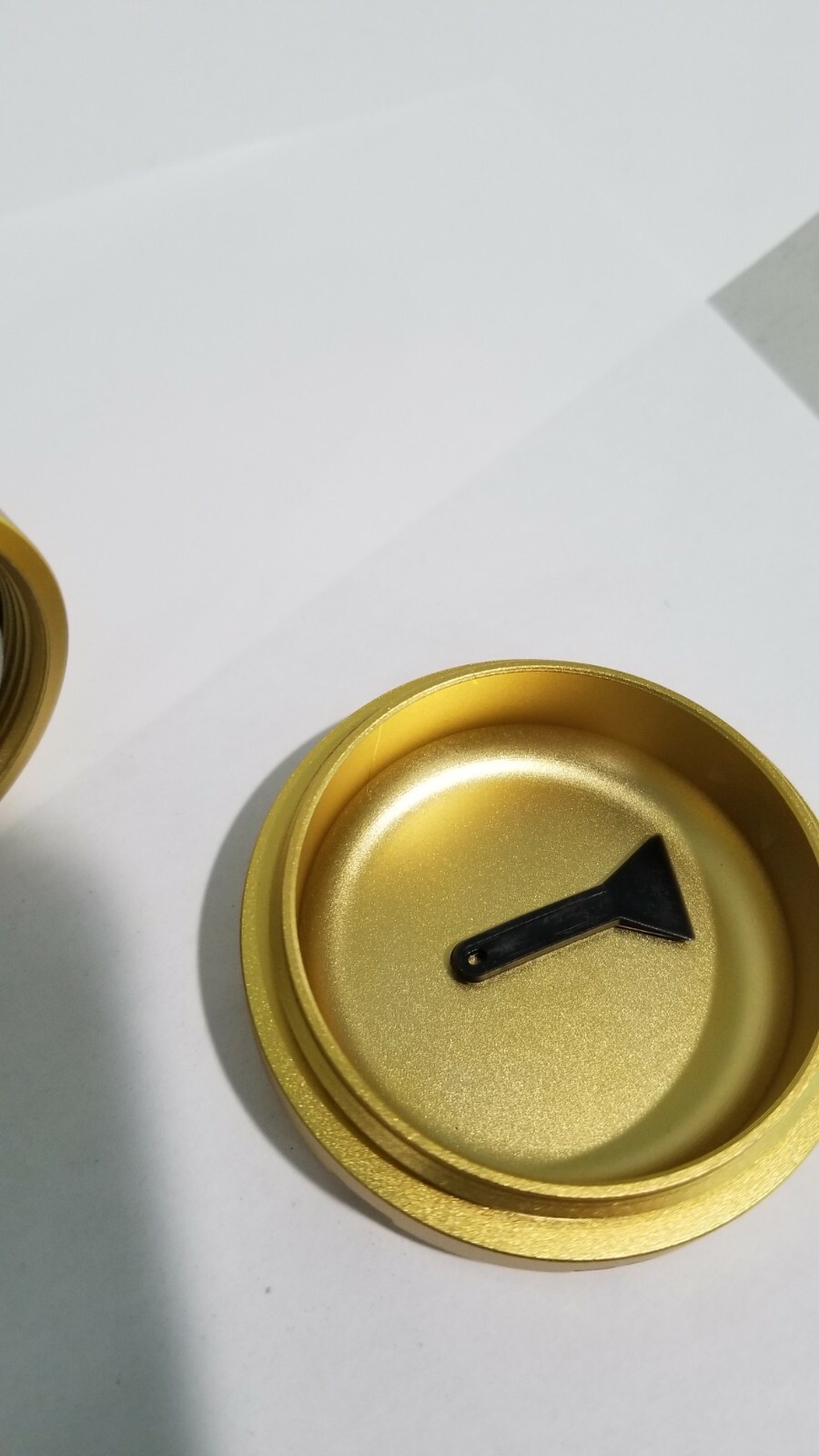 62Mm Patented Americangrinder(r)with windows and A removable screen
