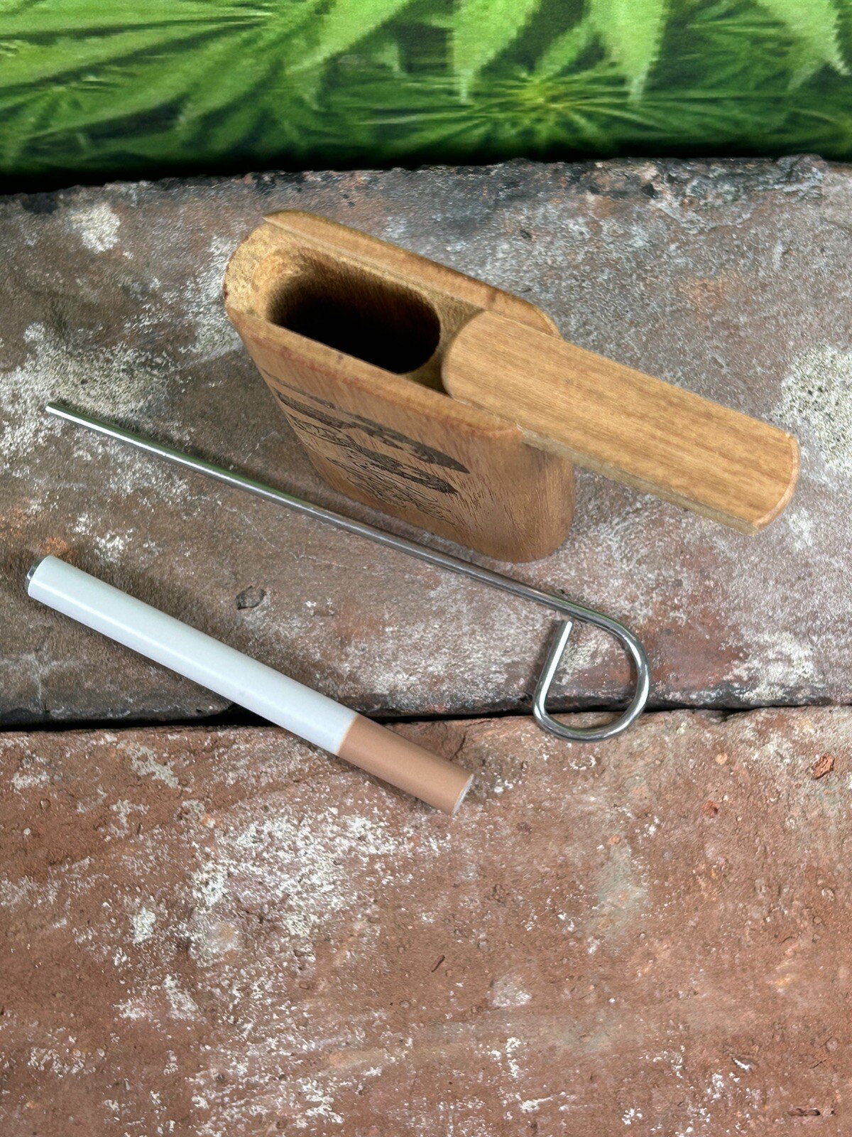 4″ Classic Cheech & Chong Canary Wood Slide Top Dugout With One Hitter & Poker