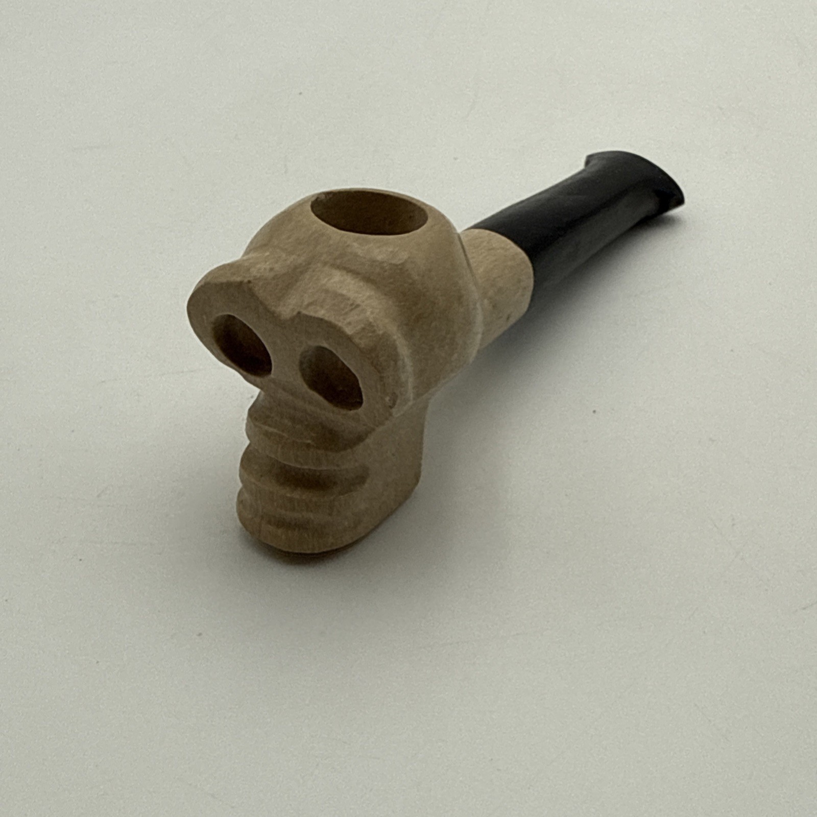 Stone Smoking Tobacco Pipe Skull Face Horror White Mexico Hand Carved 4.5in NEW