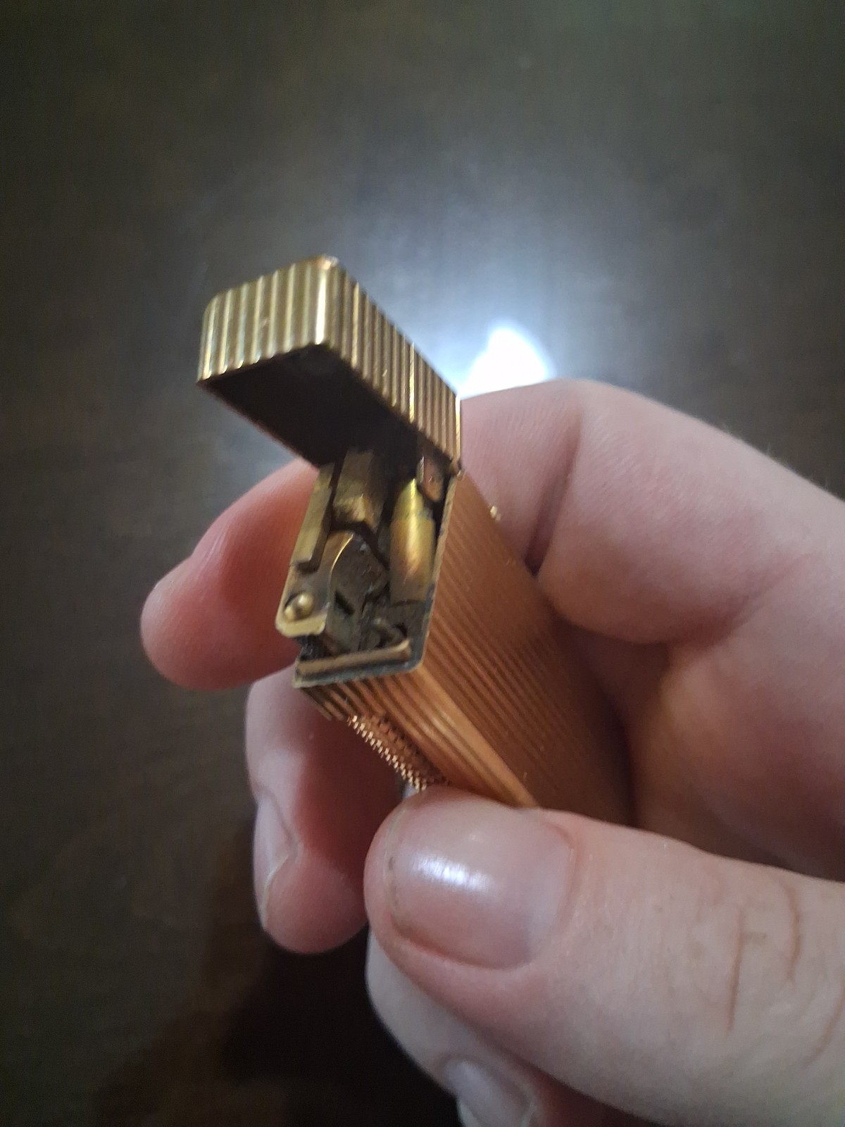 Dunhill Rollagas Lighter Gold Plated With Vertical Lines Pattern & Colibri 59000