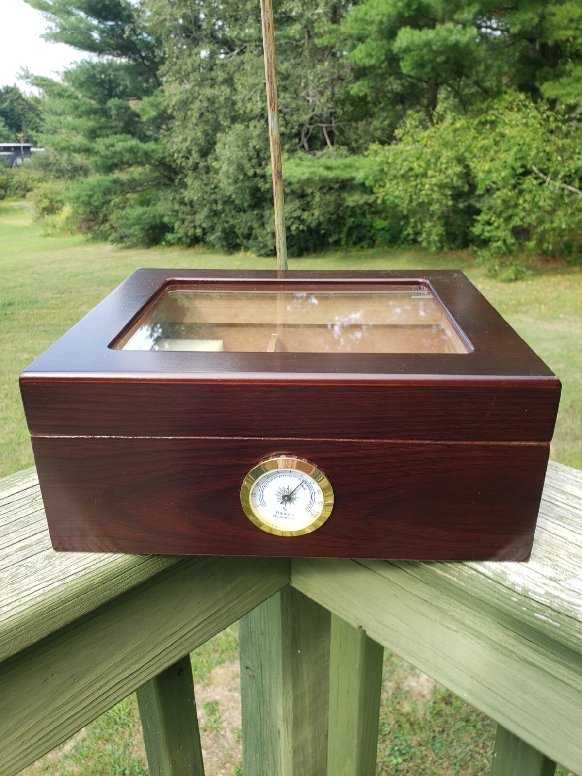 Humidor Supreme Glasstop Cedar Lined & Divider Cigar Humidifier Vietnam