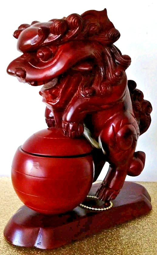 Vtg Chinese 8″ NOS Foo Dog Hidden Ashtray Hand Carved Wood Reddish Brown HTF Dog