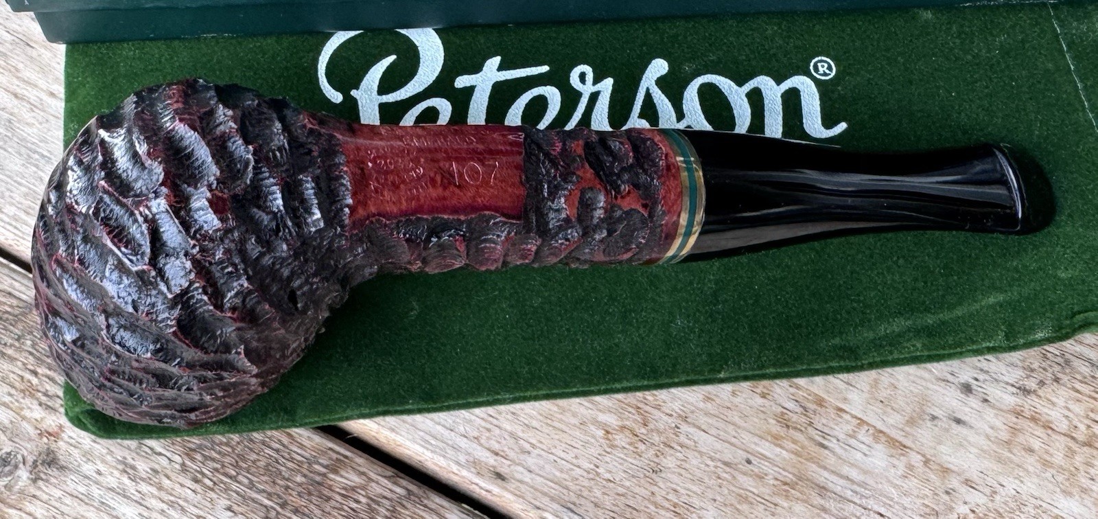 Peterson Emerald Rusticated Billiard (107) P-Lip Tobacco Pipe – New