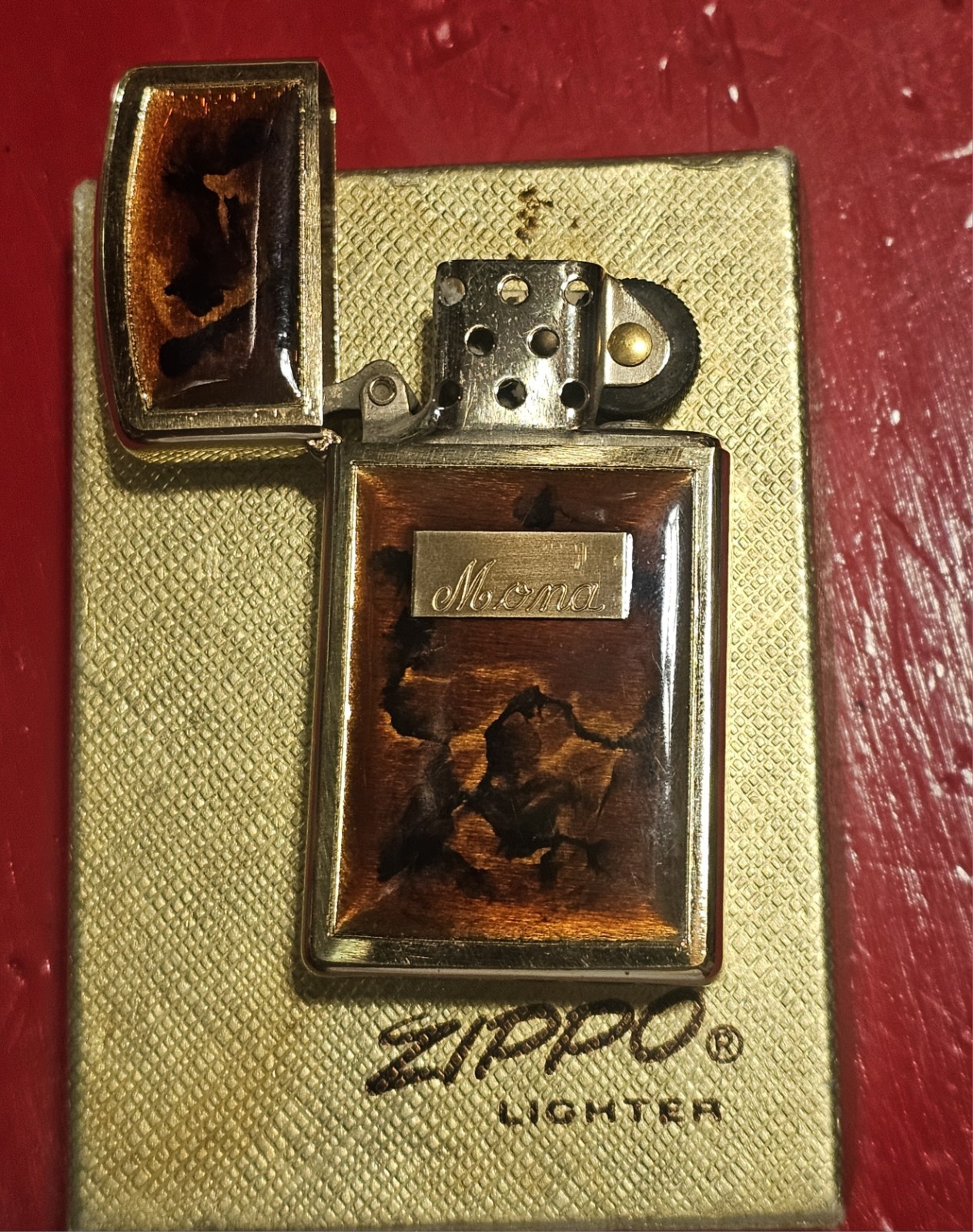 ZIPPO GOLDEN TORTOISE SLIM LIGHTER 1977