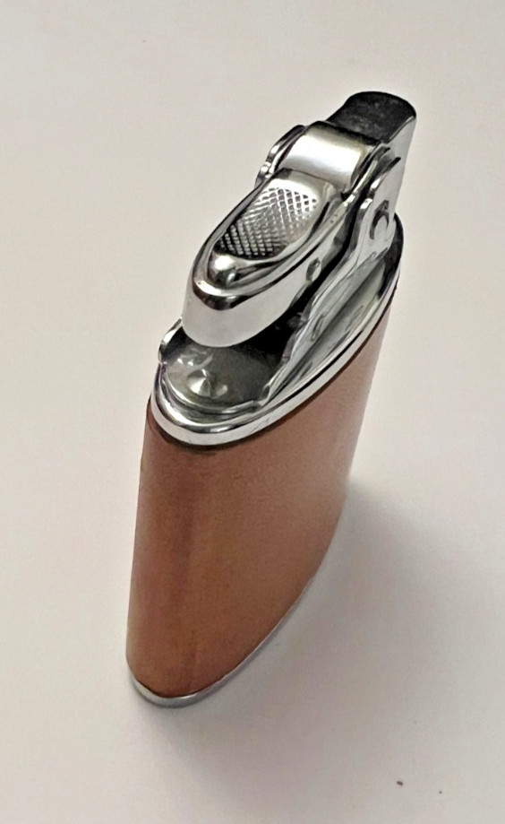 Vtg Prince Mfg Co Automatic Super Lighter Cigarette Chrome Tan Leather Wrapped