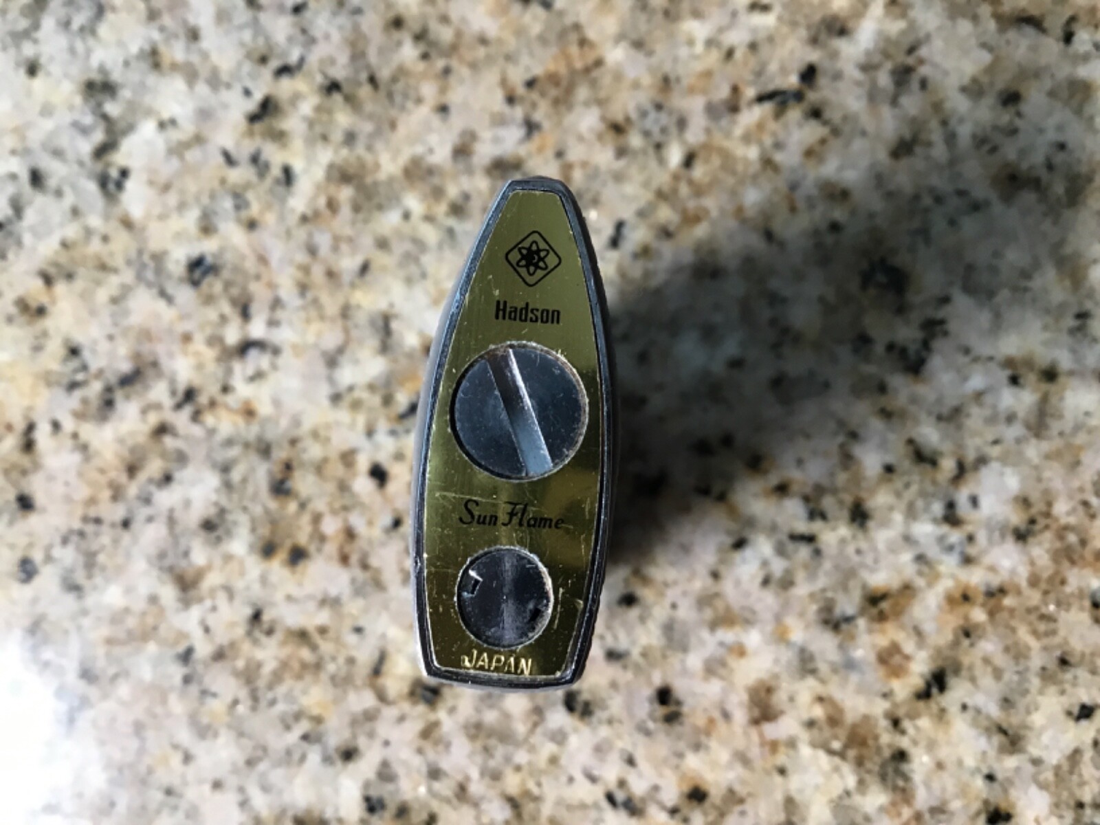 VINTAGE HADSON GAS LIGHTER – GREY 1.5″ TALL (JAPAN)