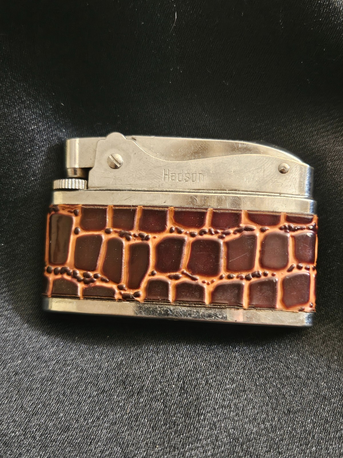 Hadson Super gas lighter faux crocodile skin vintage – do not have original x