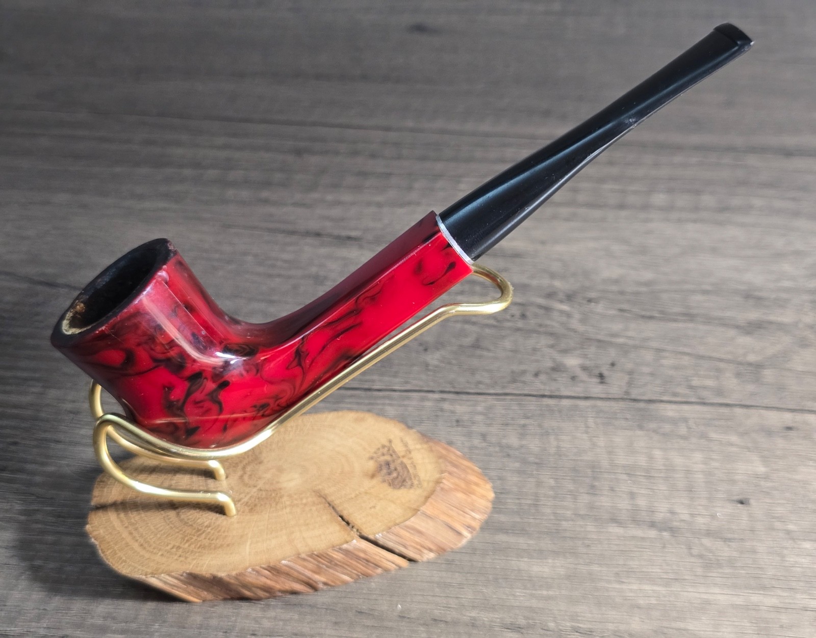 Vintage Hilson Fantasia? red swirl resin tobacco pipe Belgium -chip on bowl